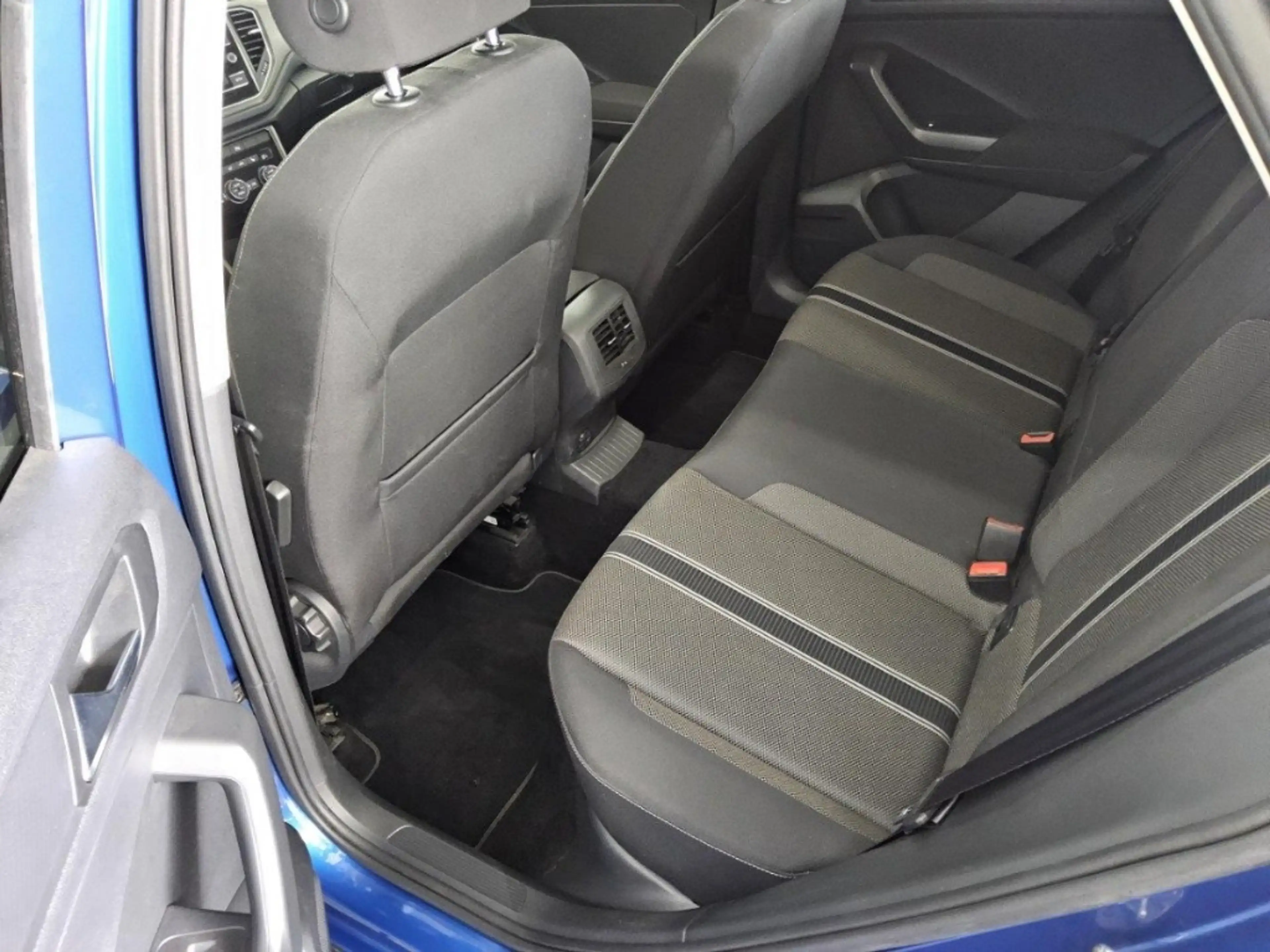 Volkswagen T-Roc STYLE 1.5 TSI Style LED+PDC+NSW+ — photo 3