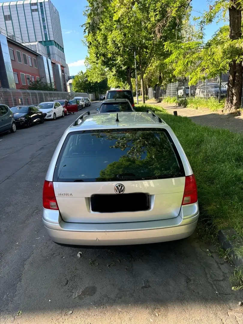 Volkswagen Bora Variant 1.6 Edition - 2