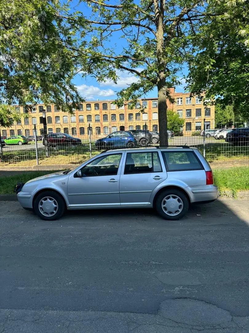Volkswagen Bora Variant 1.6 Edition - 1