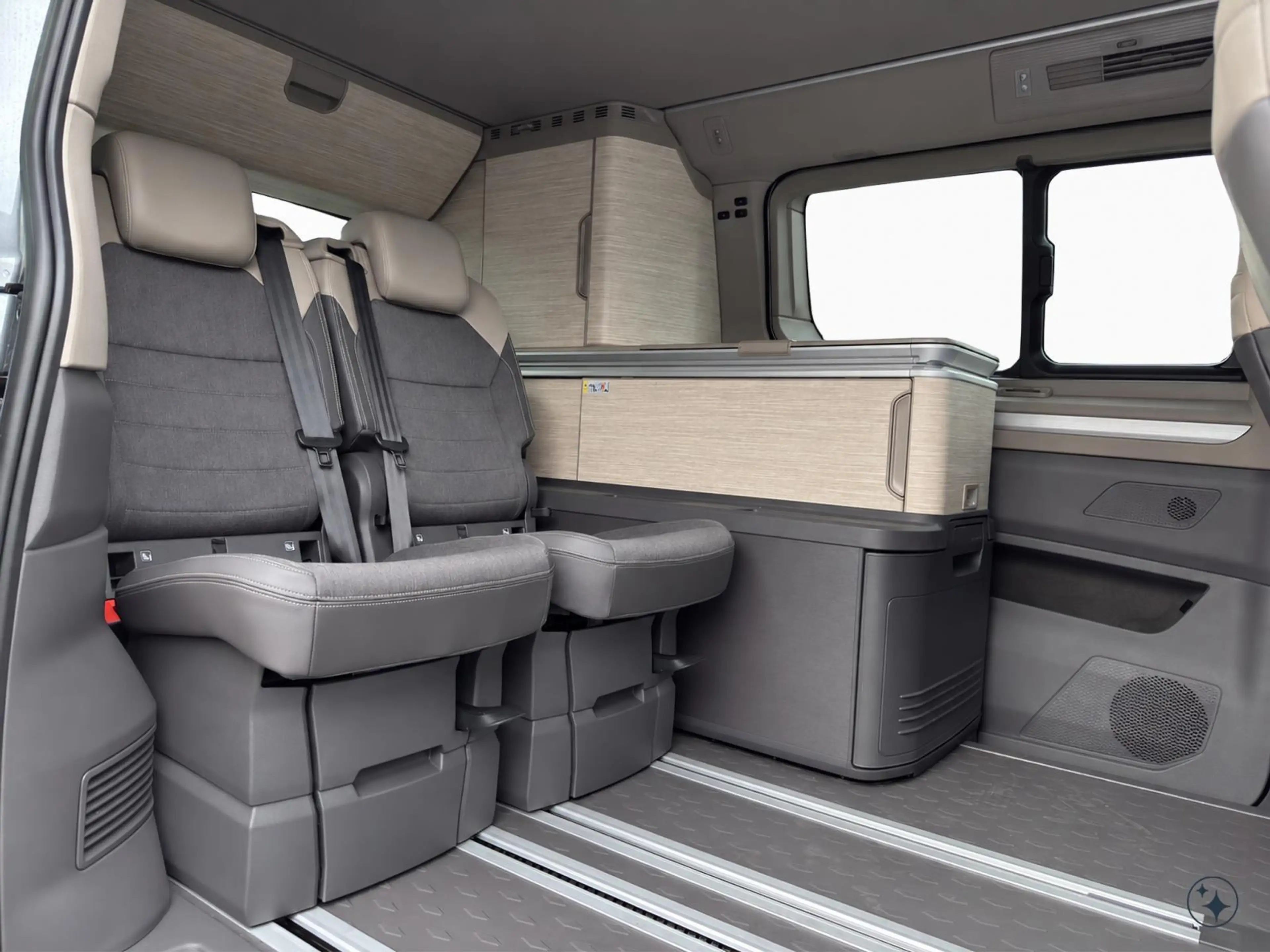 Volkswagen T7 California Ocean — photo 10