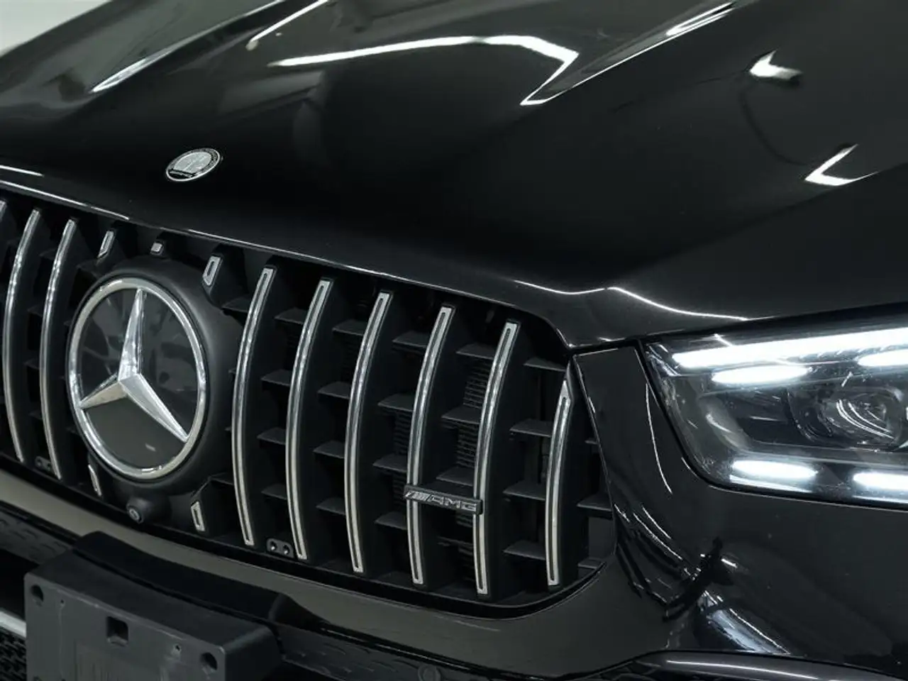 Mercedes-Benz GLE снимка Mercedes-Benz GLE