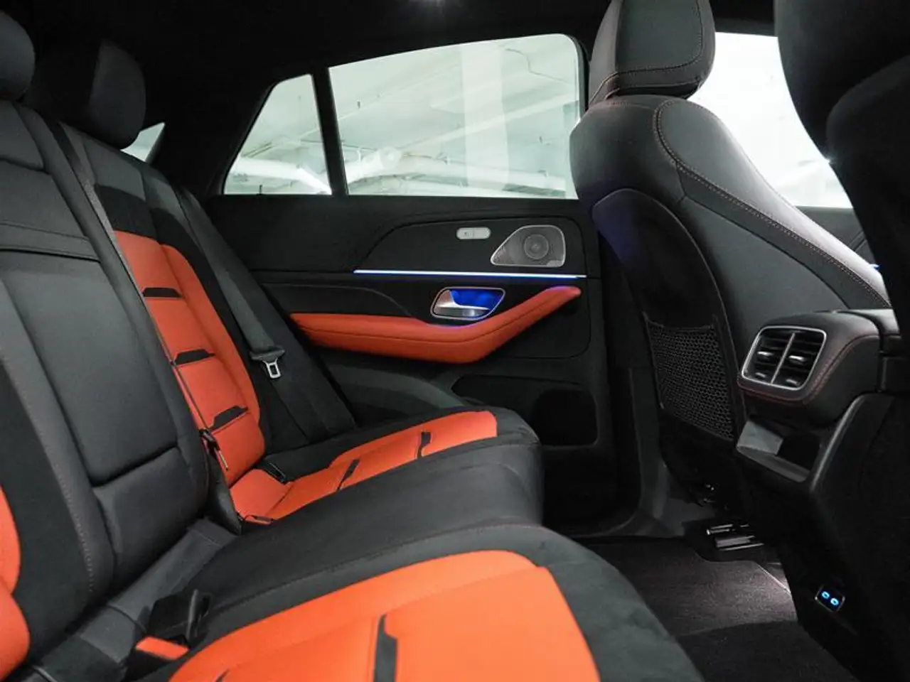 Mercedes-Benz GLE снимка Mercedes-Benz GLE