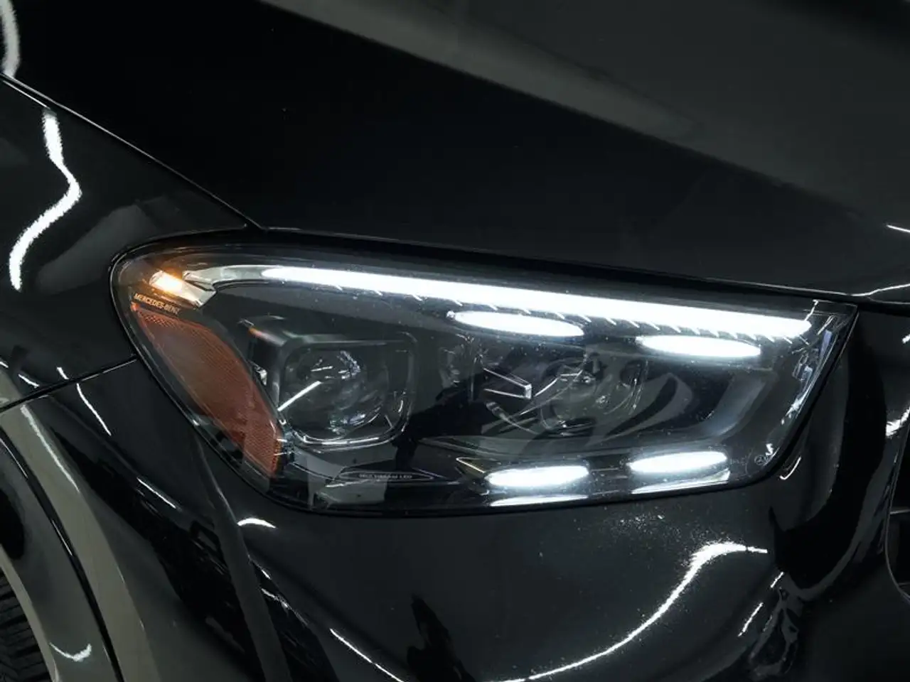 Mercedes-Benz GLE снимка Mercedes-Benz GLE