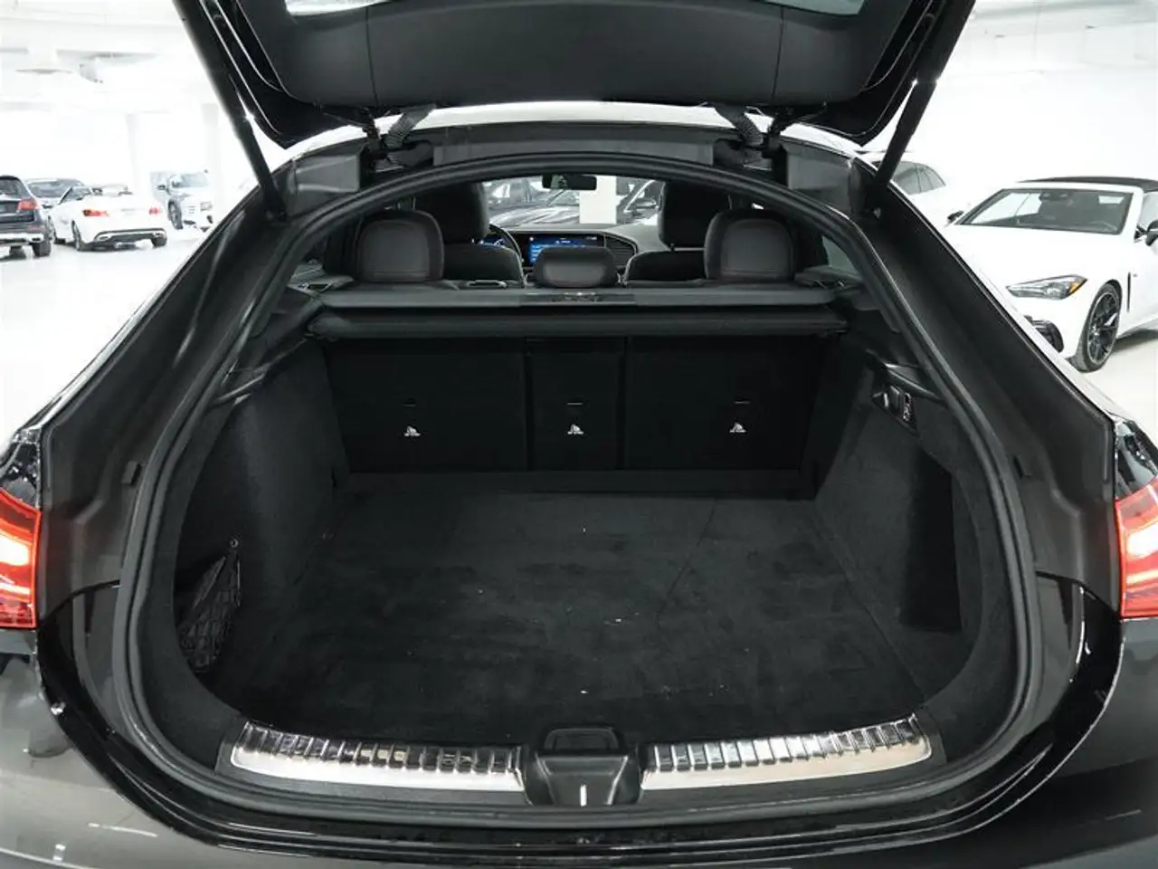 Mercedes-Benz GLE снимка Mercedes-Benz GLE