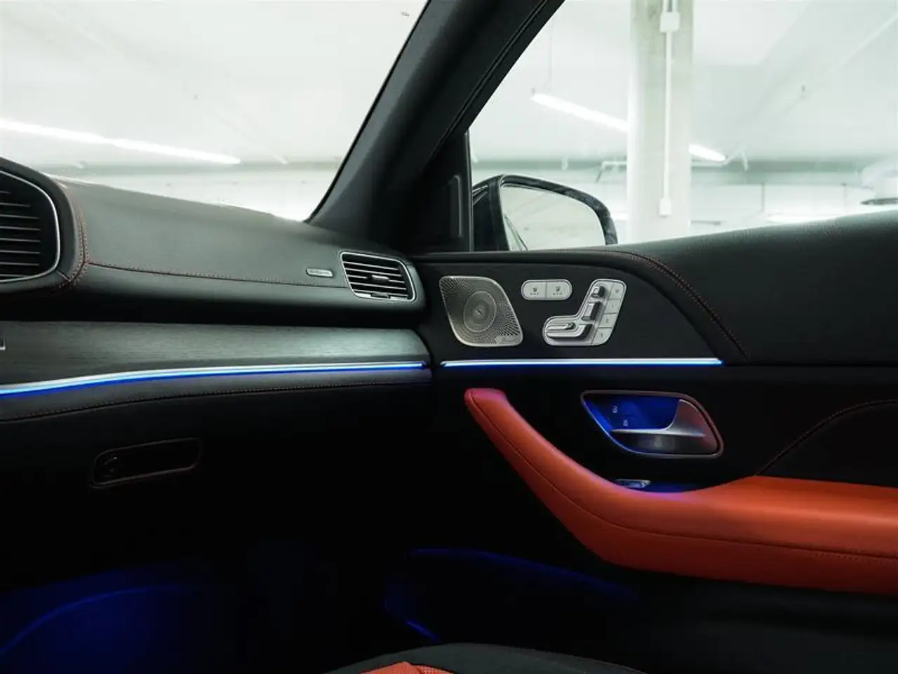 Mercedes-Benz GLE снимка Mercedes-Benz GLE