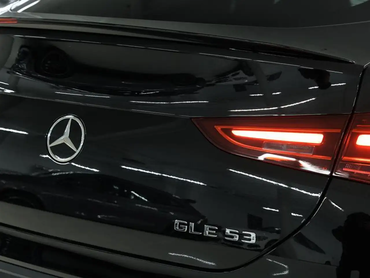Mercedes-Benz GLE снимка Mercedes-Benz GLE