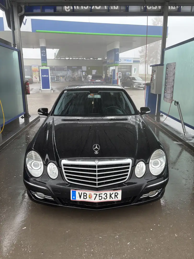 Mercedes-Benz E 280 E 280 4Matic Avantgarde Schwarz - 1