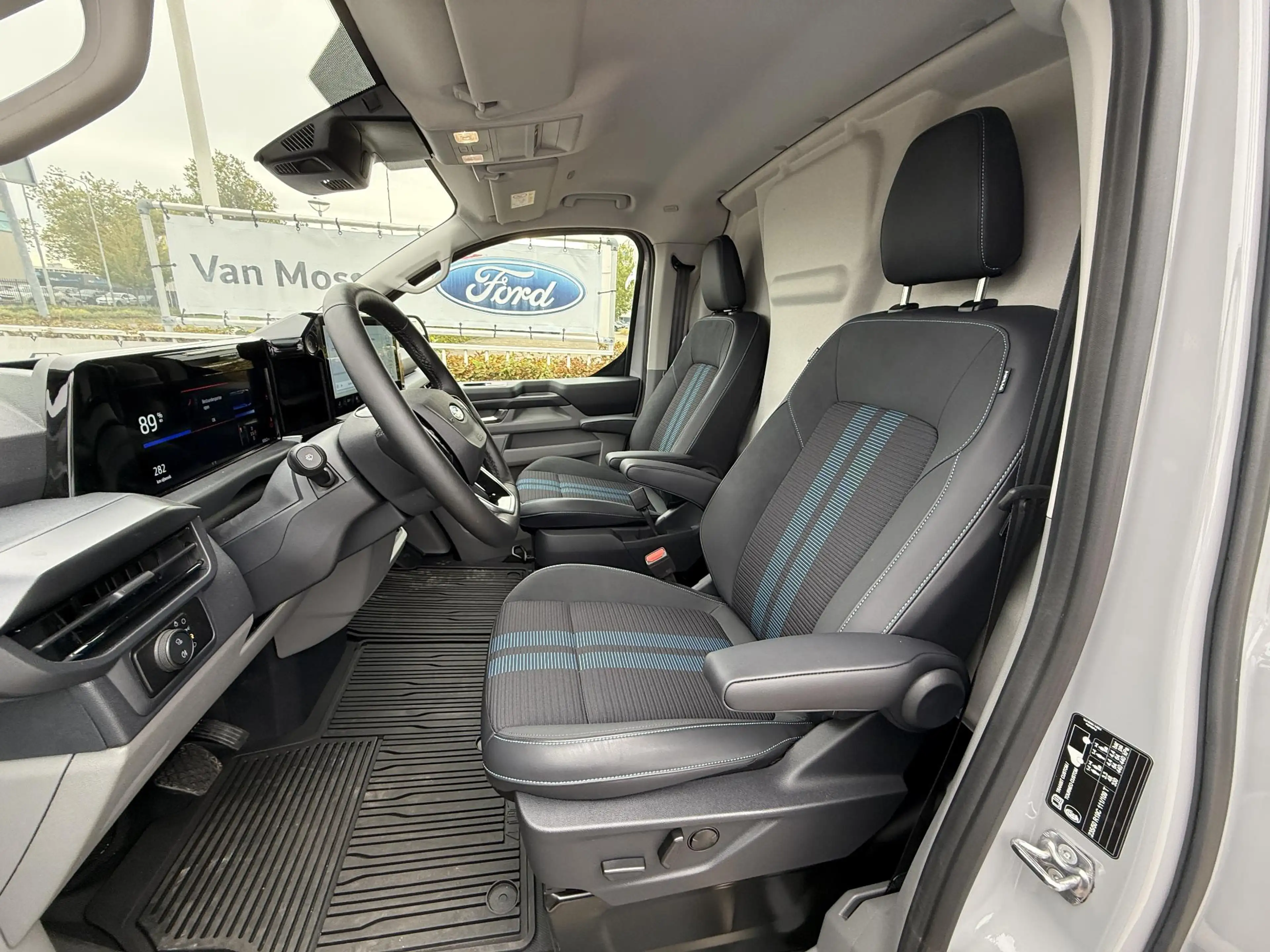 Ford E-Transit Cust. 340 L2H1 Sport 71 kWh — photo 10