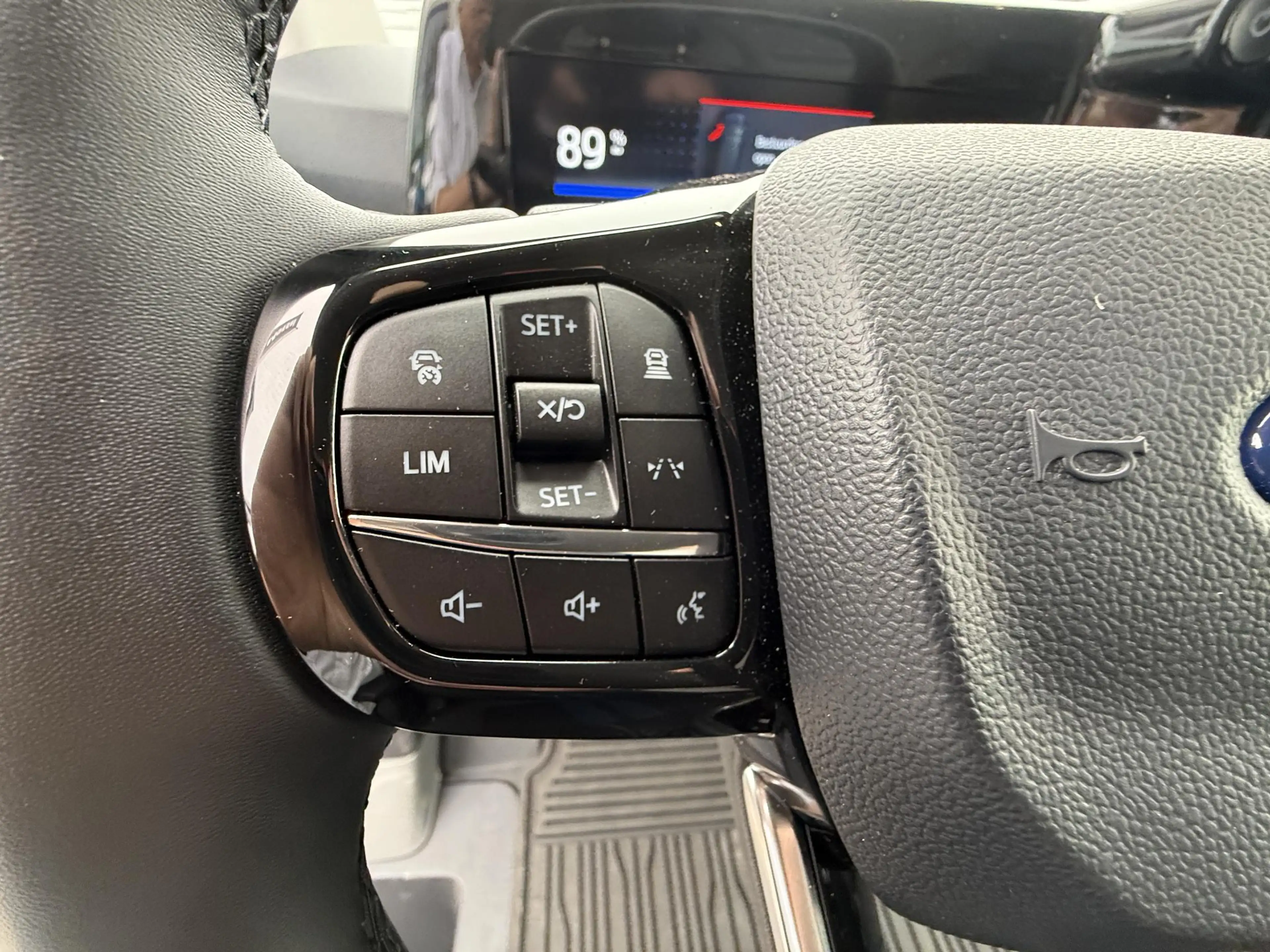 Ford E-Transit Cust. 340 L2H1 Sport 71 kWh — photo 11
