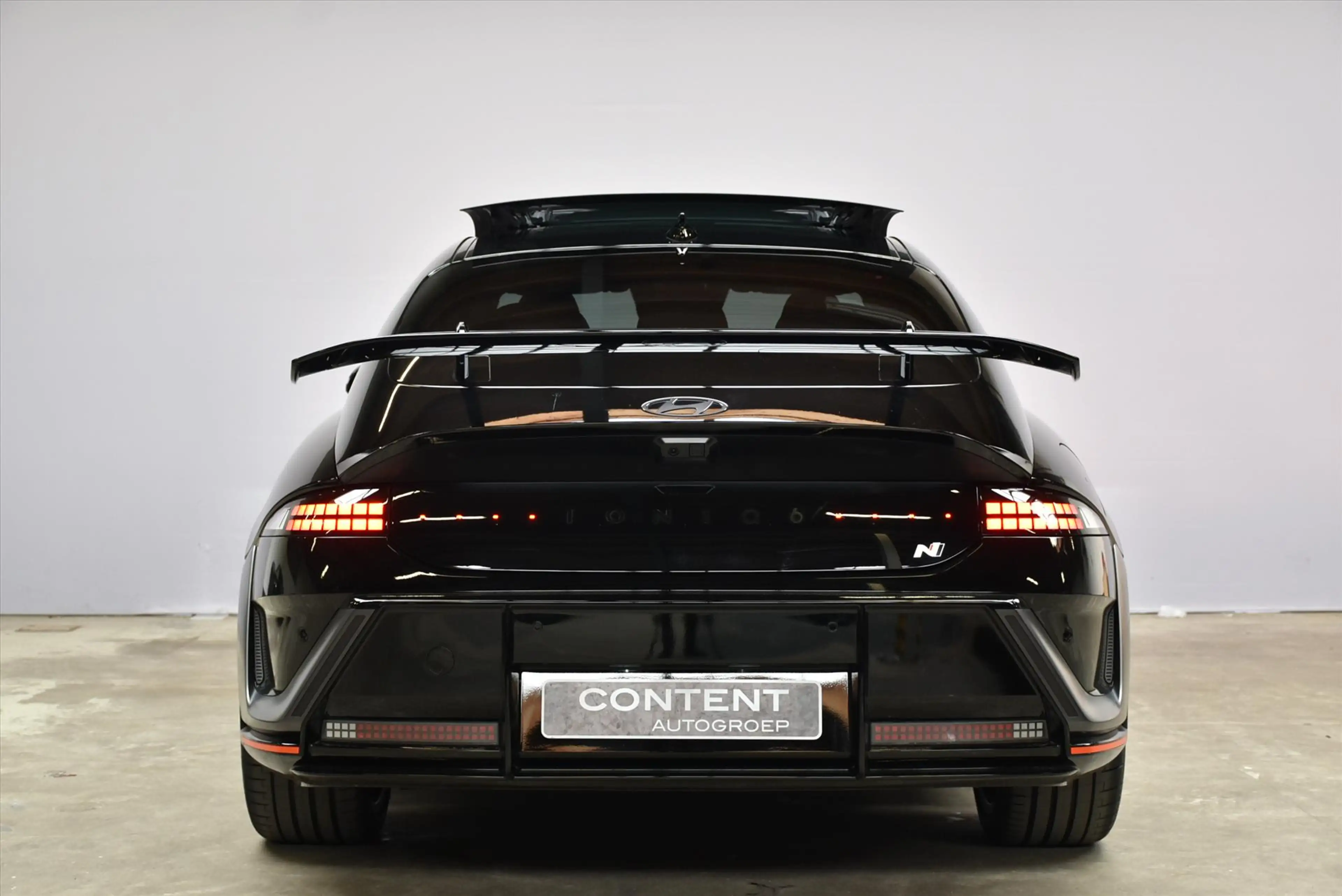 Hyundai IONIQ 6 N Vision 84kWh AWD 650 pk I Panoramisch schuifdak — photo 8