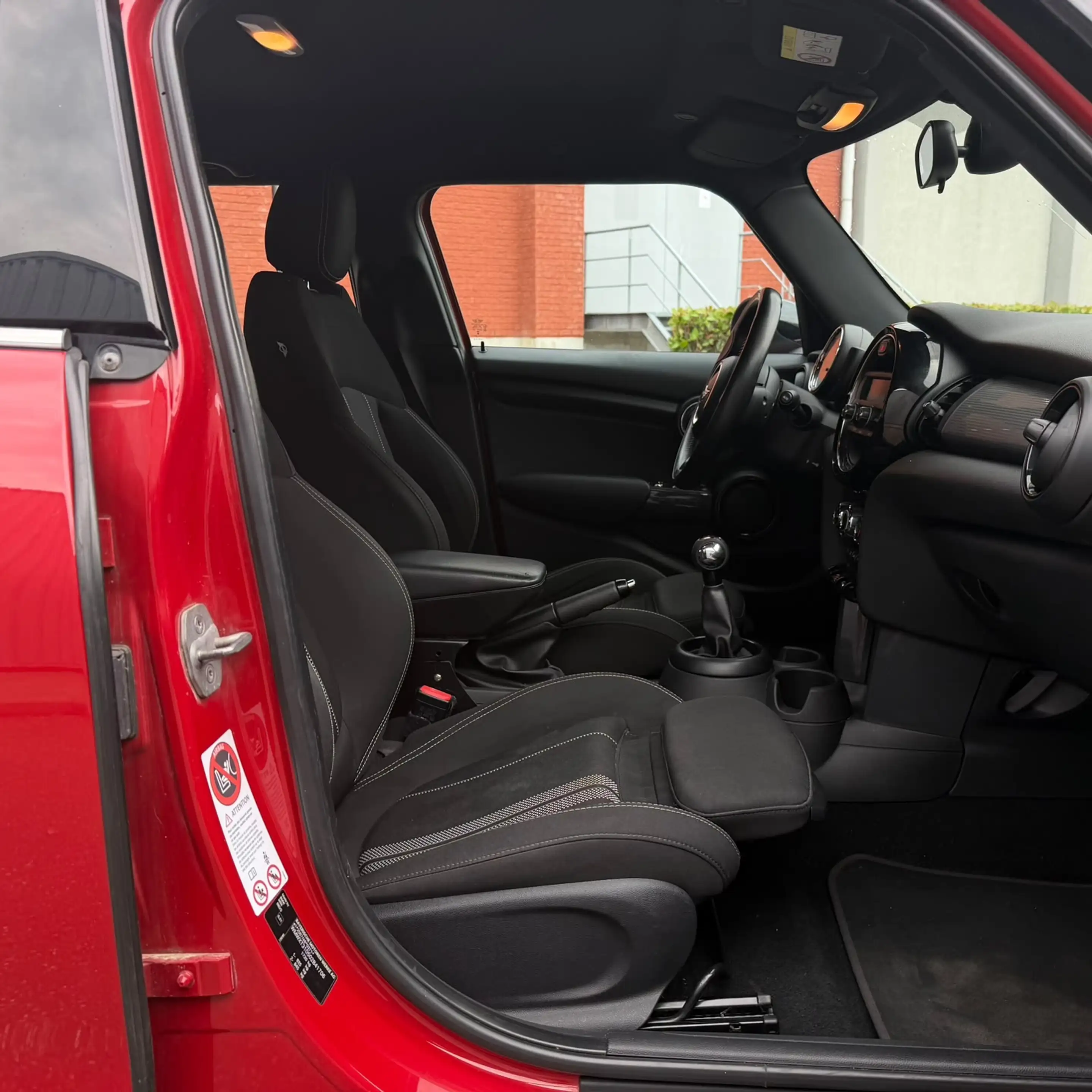 MINI Cooper D Mini 1.5 D Cooper — photo 12