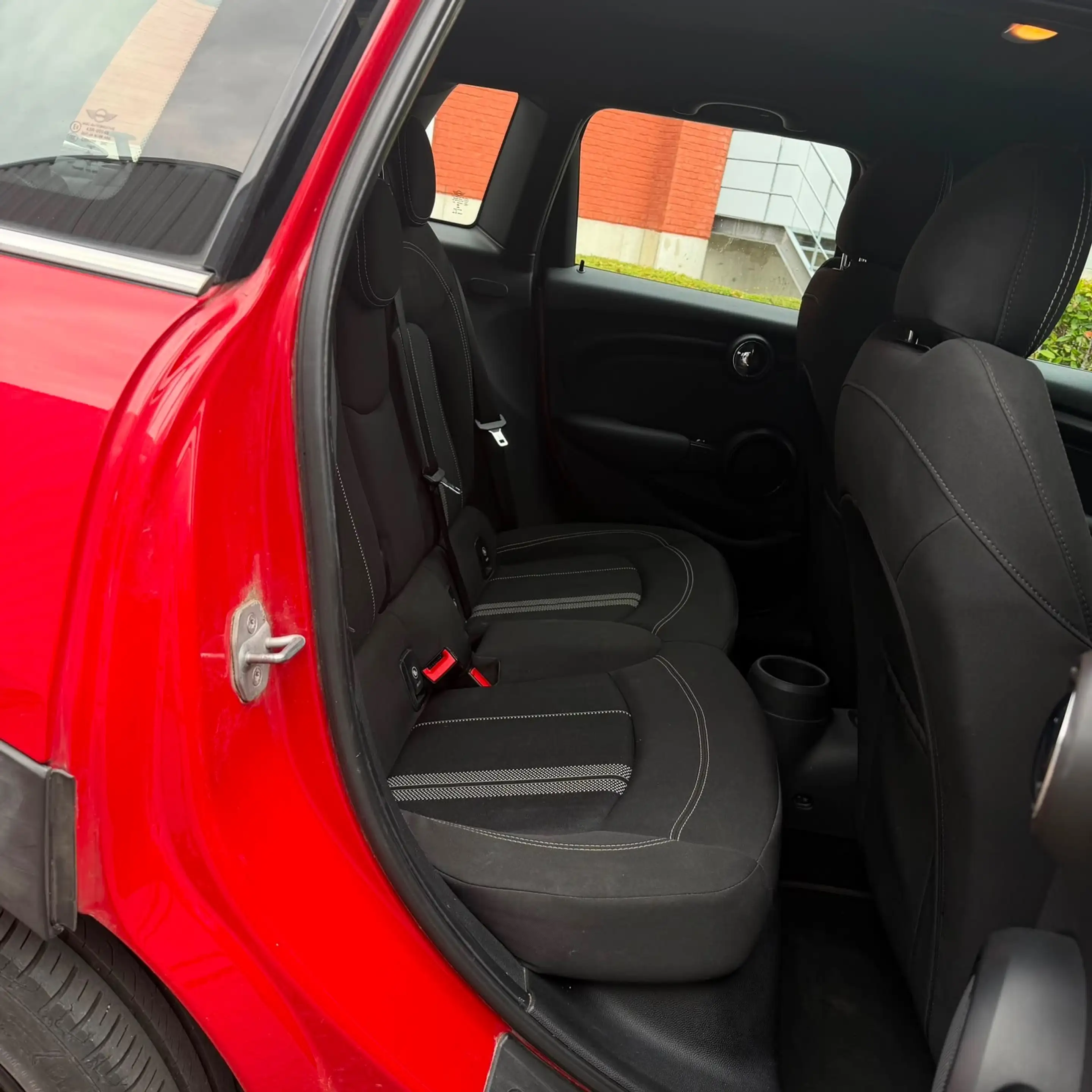 MINI Cooper D Mini 1.5 D Cooper — photo 9