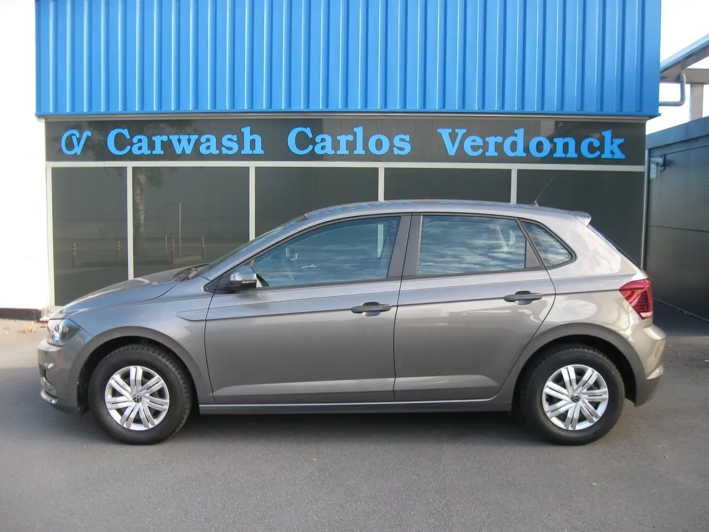 Volkswagen Polo Polo 1.0 Trendline Grijs - 2