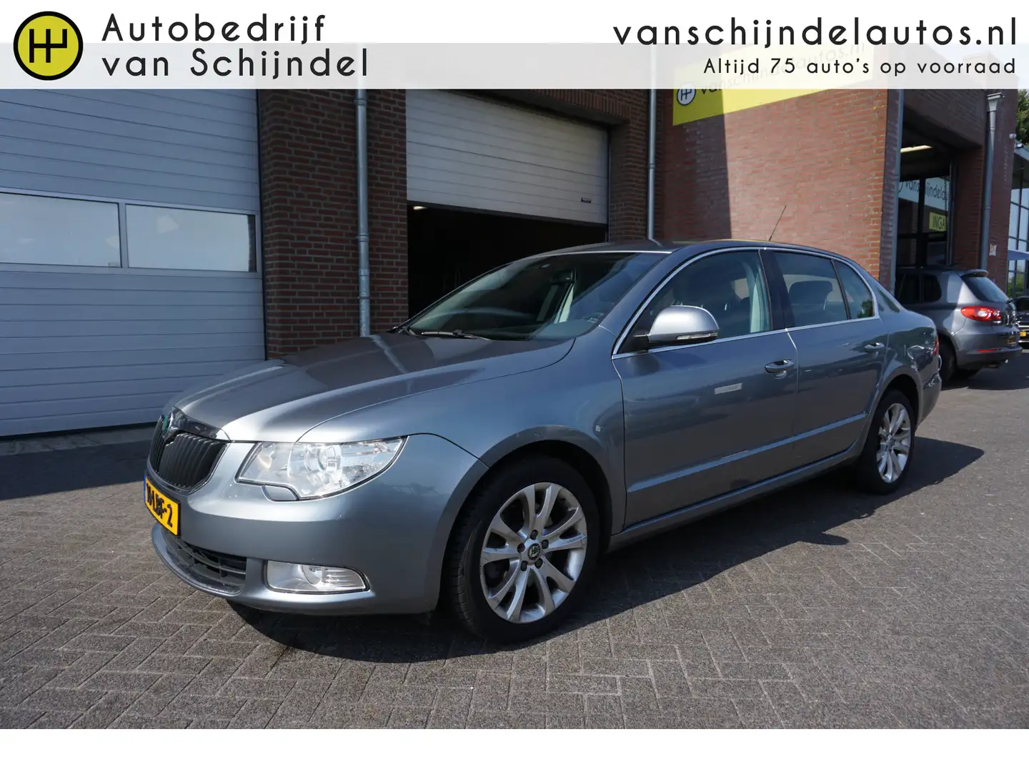 Skoda Superb 1.4 TSI AMBITIION ORIGINEEL NEDERLANDS ECC AIRCO C Grijs - 1