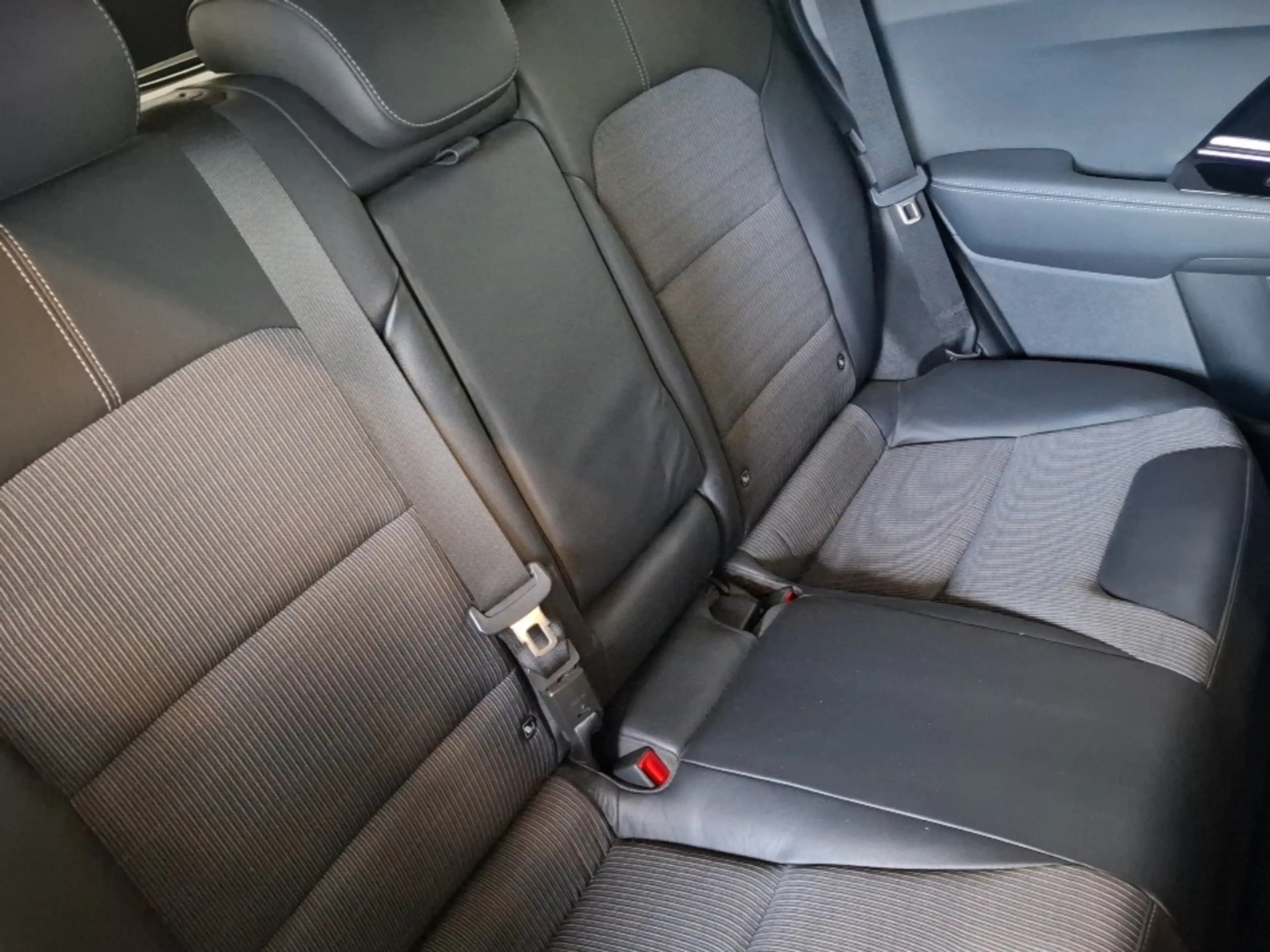 Kia Niro 1.6 GDi HEV Fusion NAVI AIRCO PDC CAM — photo 10