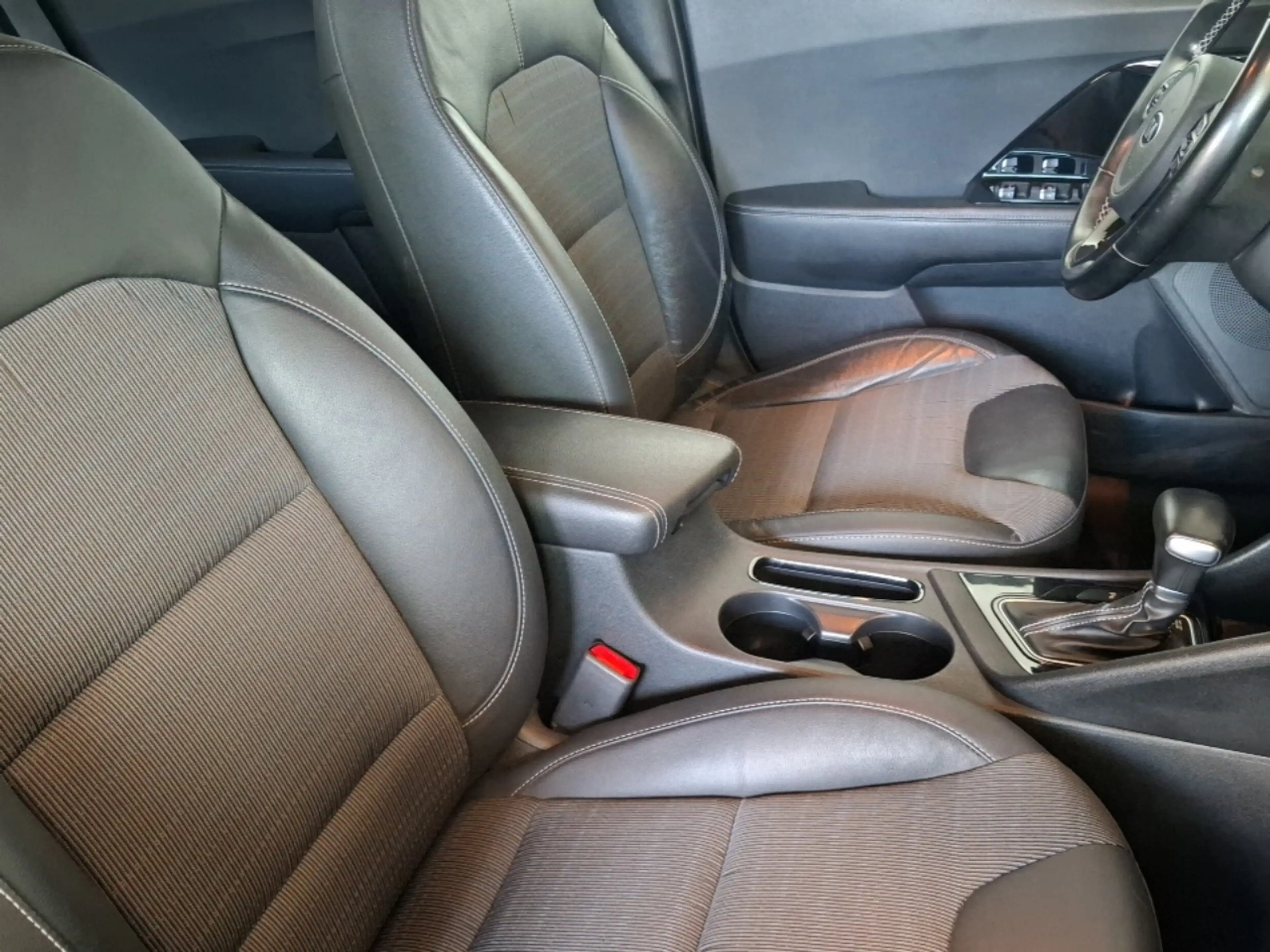 Kia Niro 1.6 GDi HEV Fusion NAVI AIRCO PDC CAM — photo 9