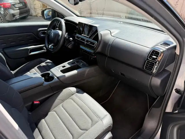 Citroen C5 Aircross view 11