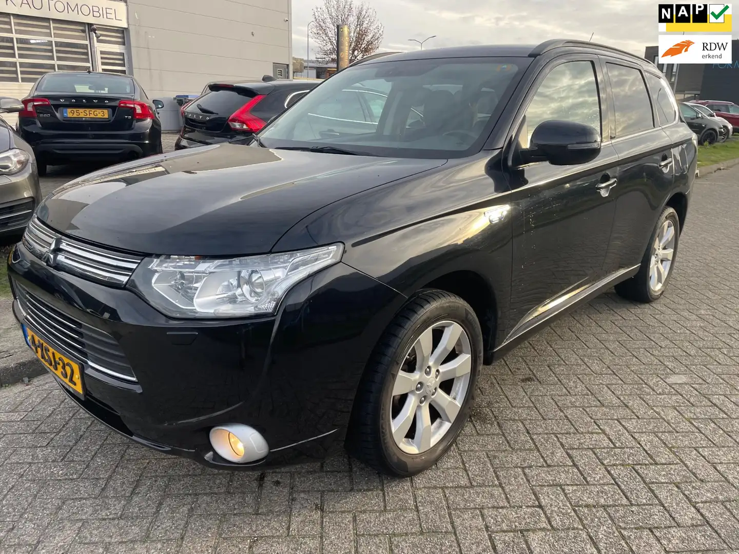 Mitsubishi Outlander 2.0 PHEV Executive Edition Garantie Noir - 1