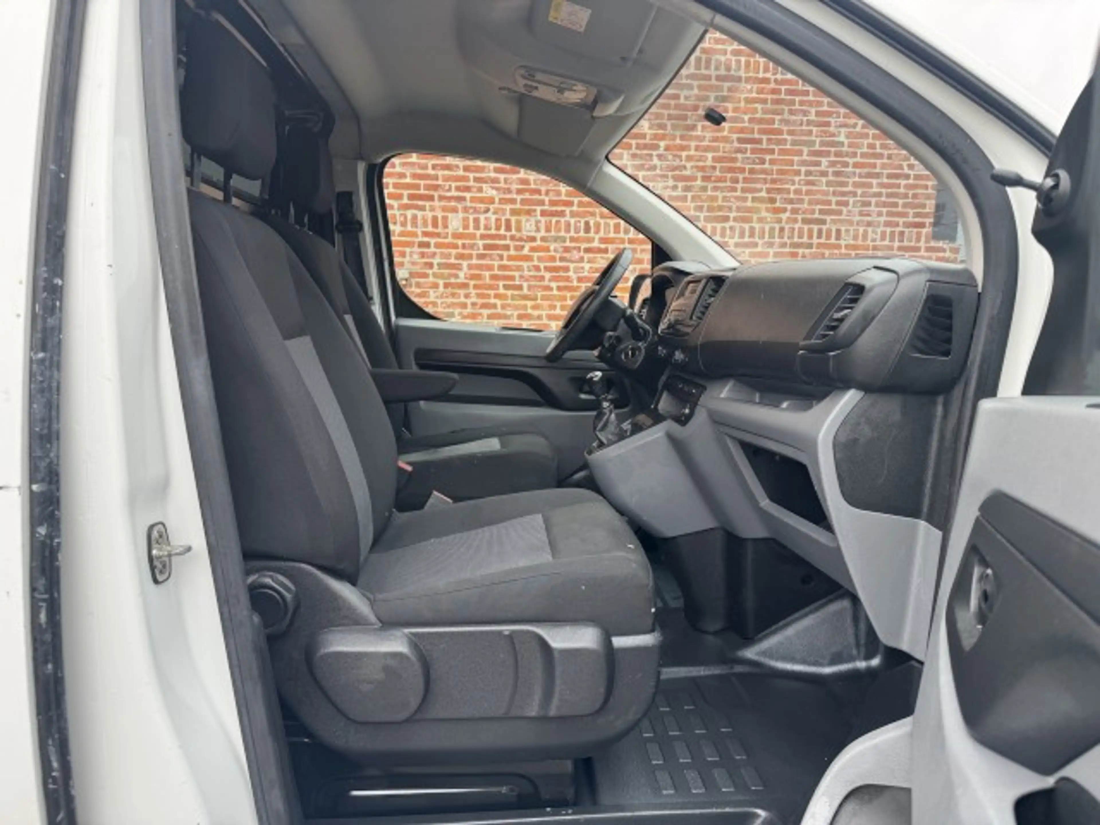 Peugeot Expert Peugeot Expert "lichte vracht"Cruise/airco/ohboek/euro6/2017 — photo 9