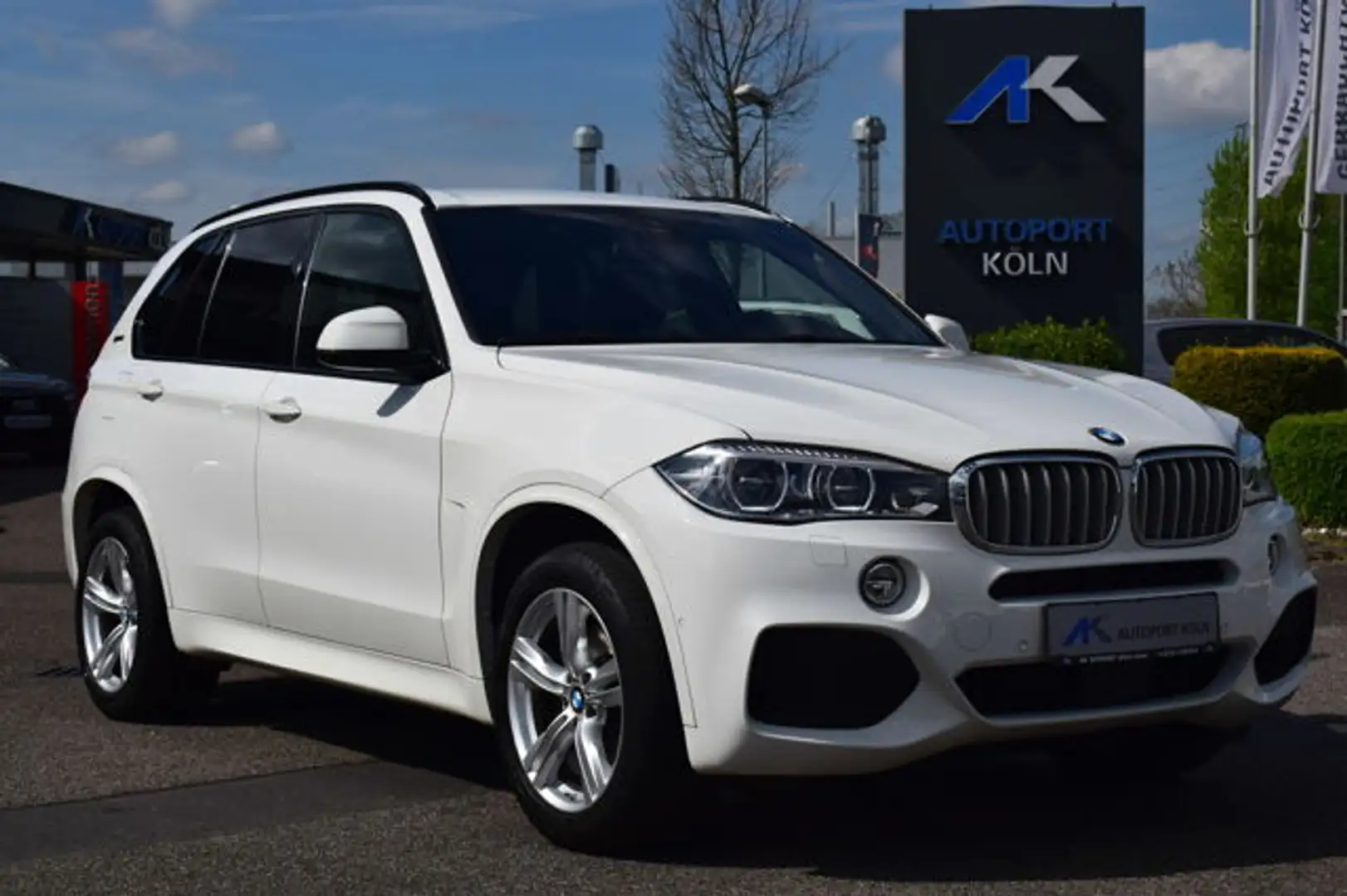 BMW X5 xDrive 40 e *M-SPORT* ALCANTARA * ACC * Weiß - 1