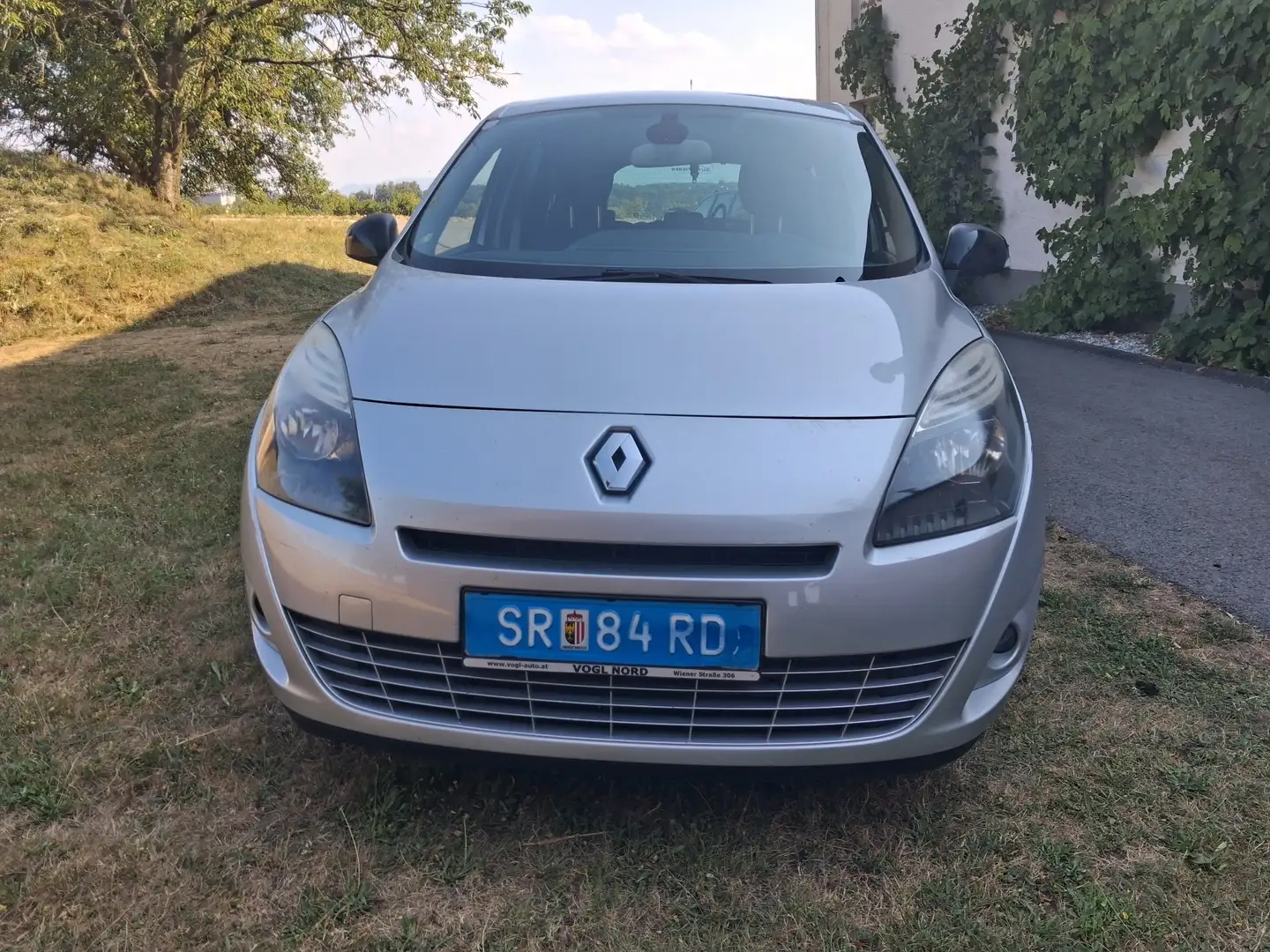 Renault Grand Scenic Scénic III Bose Edition 1,5 dCi DPF - 2