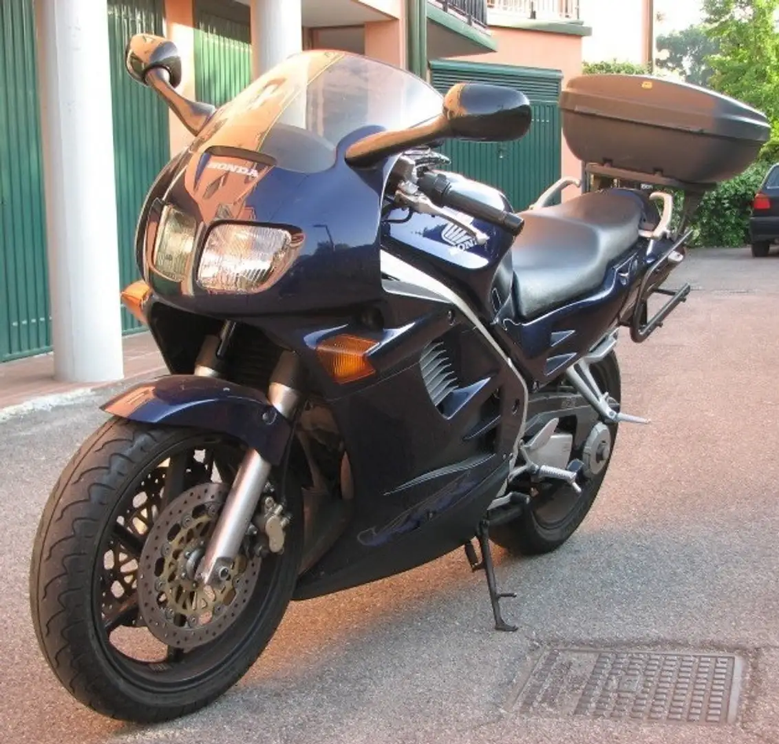 Honda VFR 750 Blauw - 1
