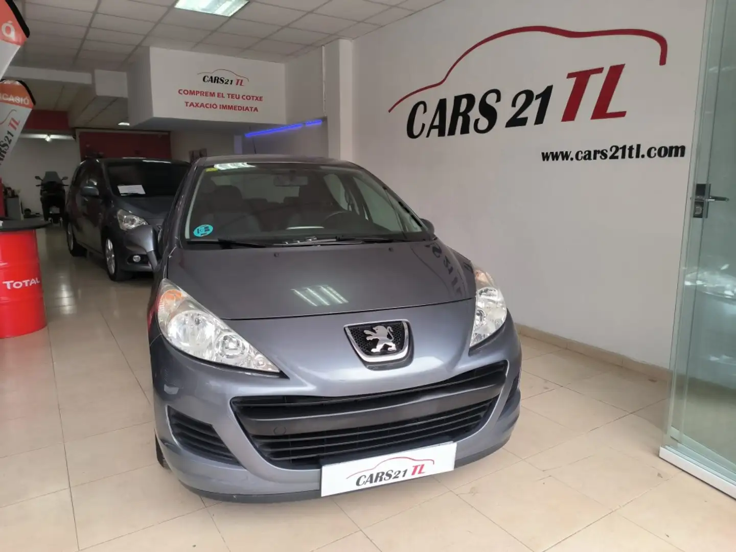 Peugeot 207 1.4i Confort Gris - 1