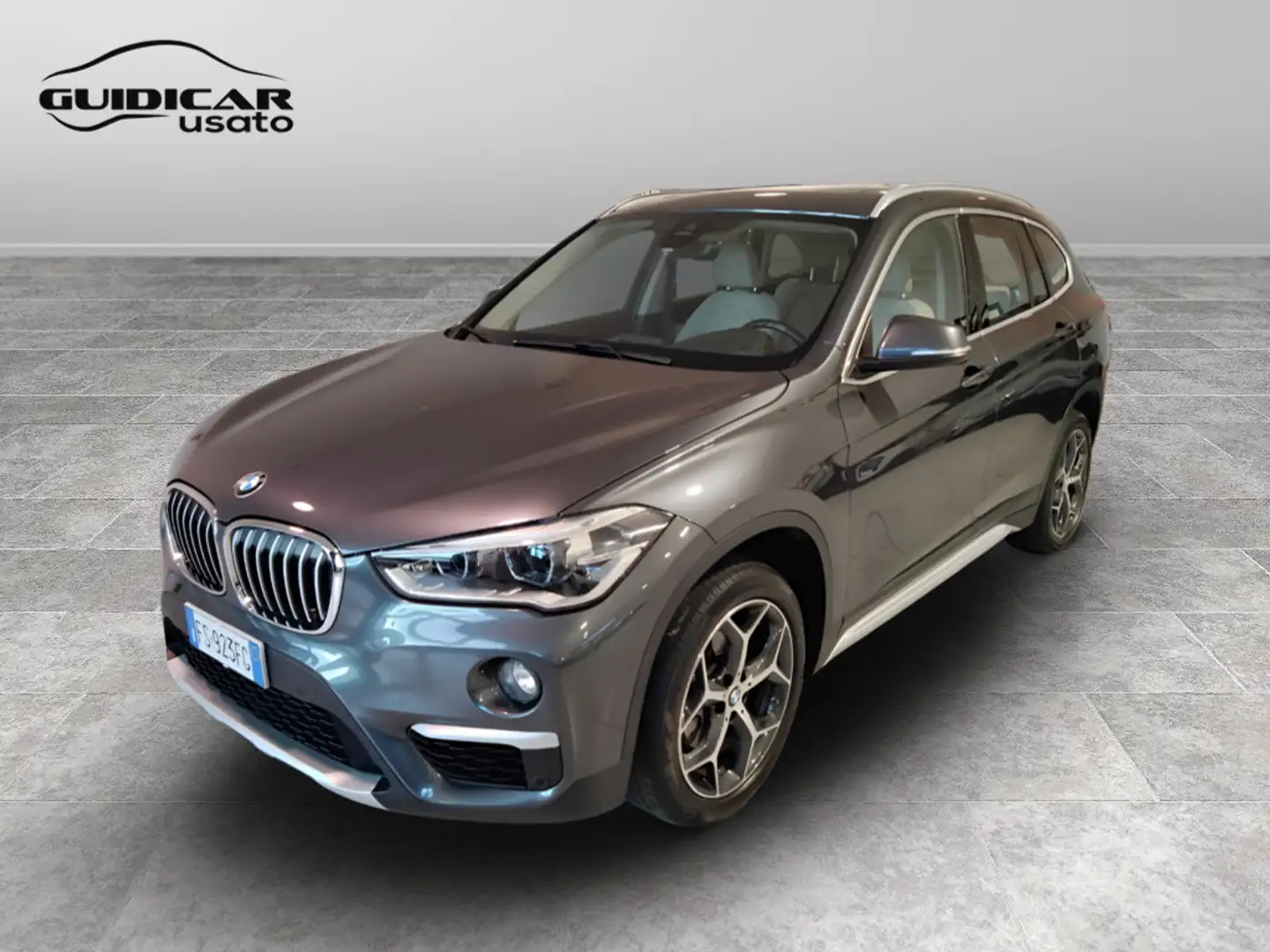 BMW X1 F48 - X1 sdrive18i xLine 140cv Gris - 1