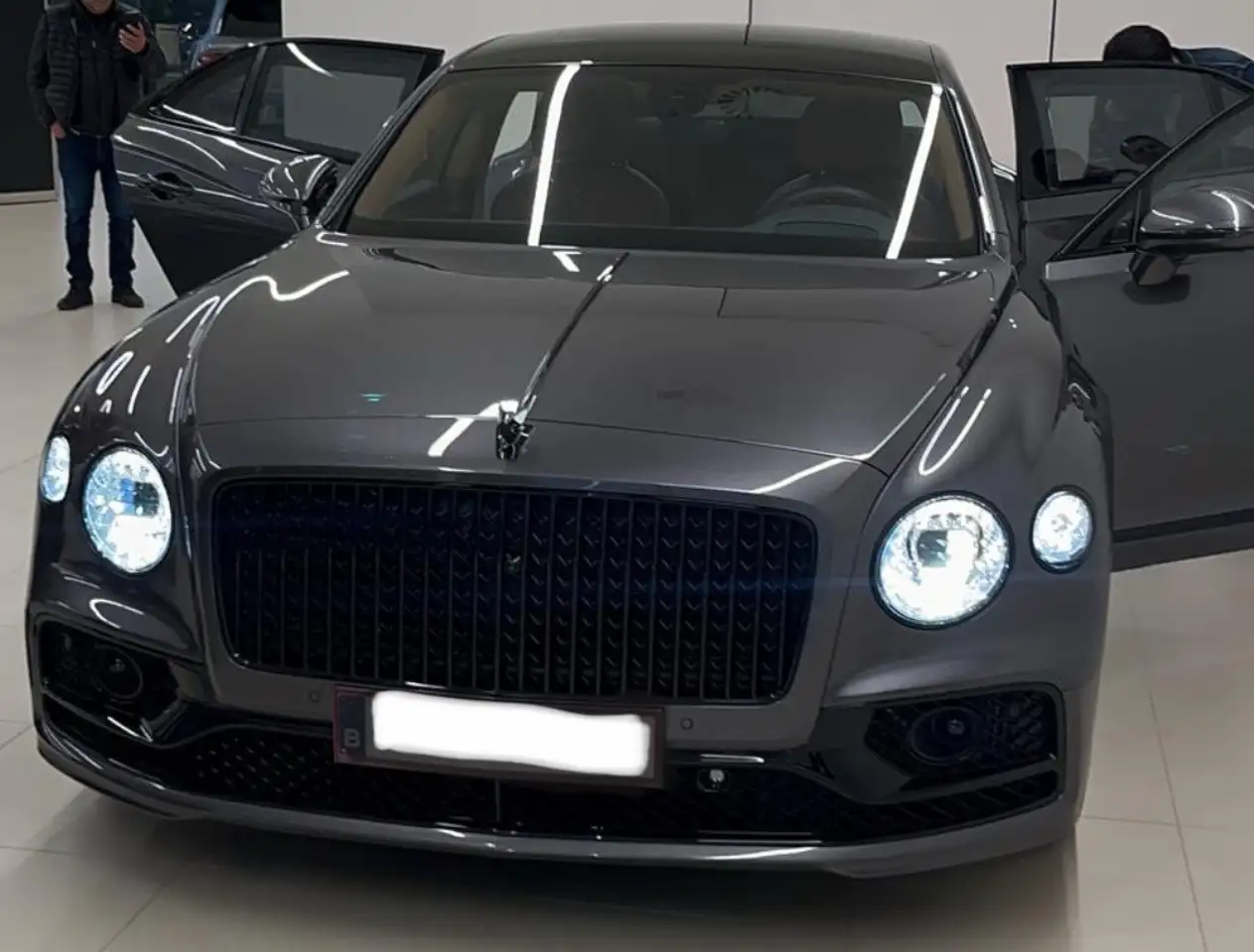 Bentley Flying Spur 2023