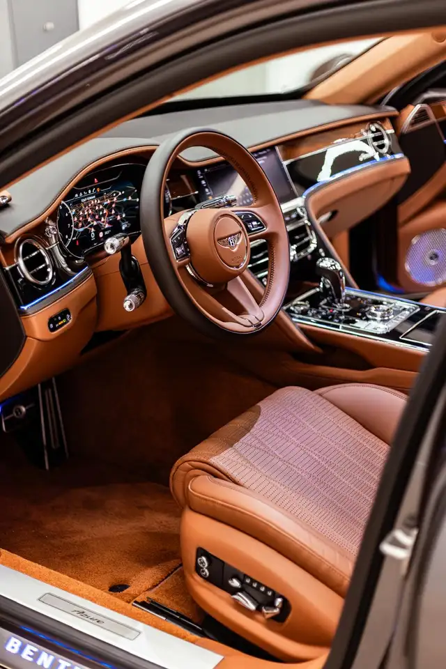 Bentley Flying Spur 2023