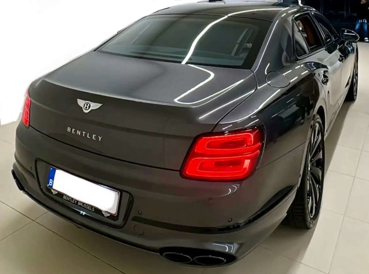 Bentley Flying Spur 2023