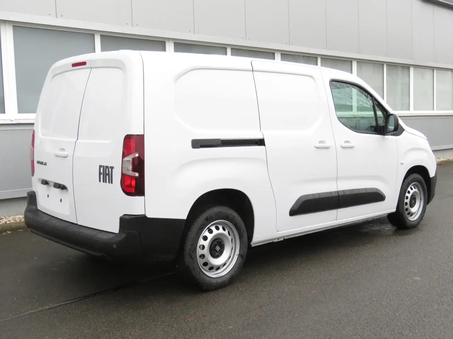 Fiat Doblo Maxi 1.5 130 / Automatik Weiß - 2