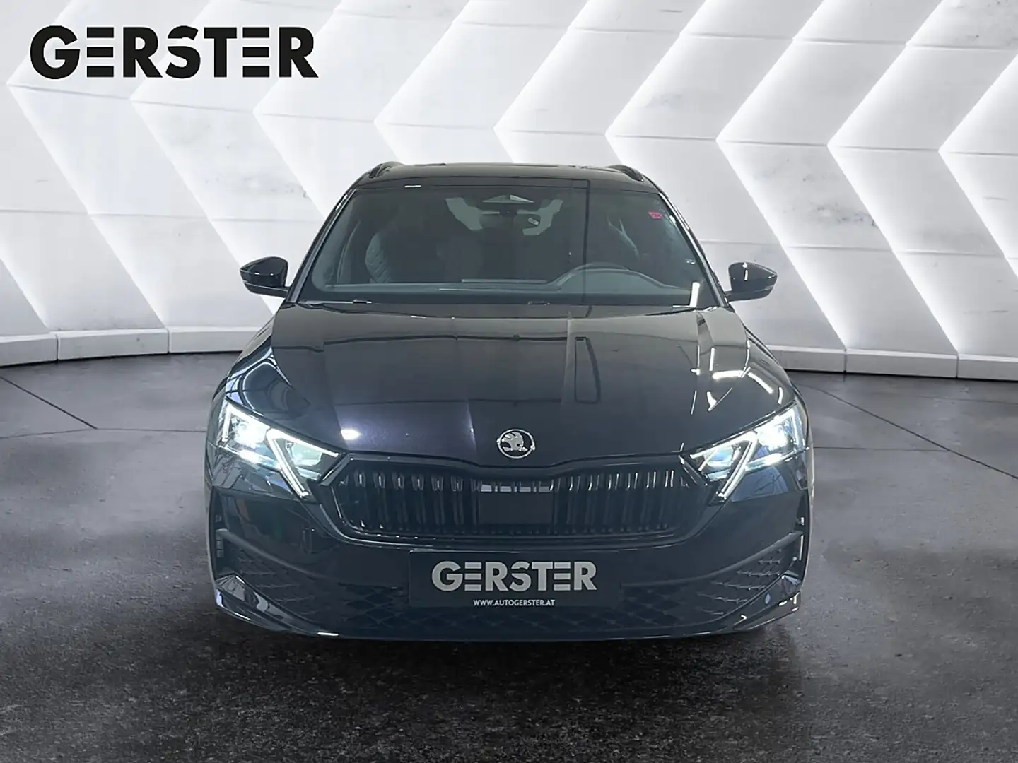 Skoda Octavia Kombi 2,0 TDI Sportline FL AHK 17Z Nav ACC vEHK Schwarz - 2