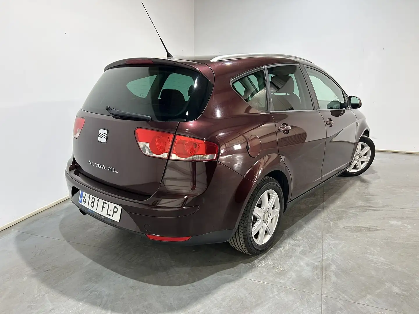 SEAT Altea XL 1.9TDI Reference Burdeos - 2