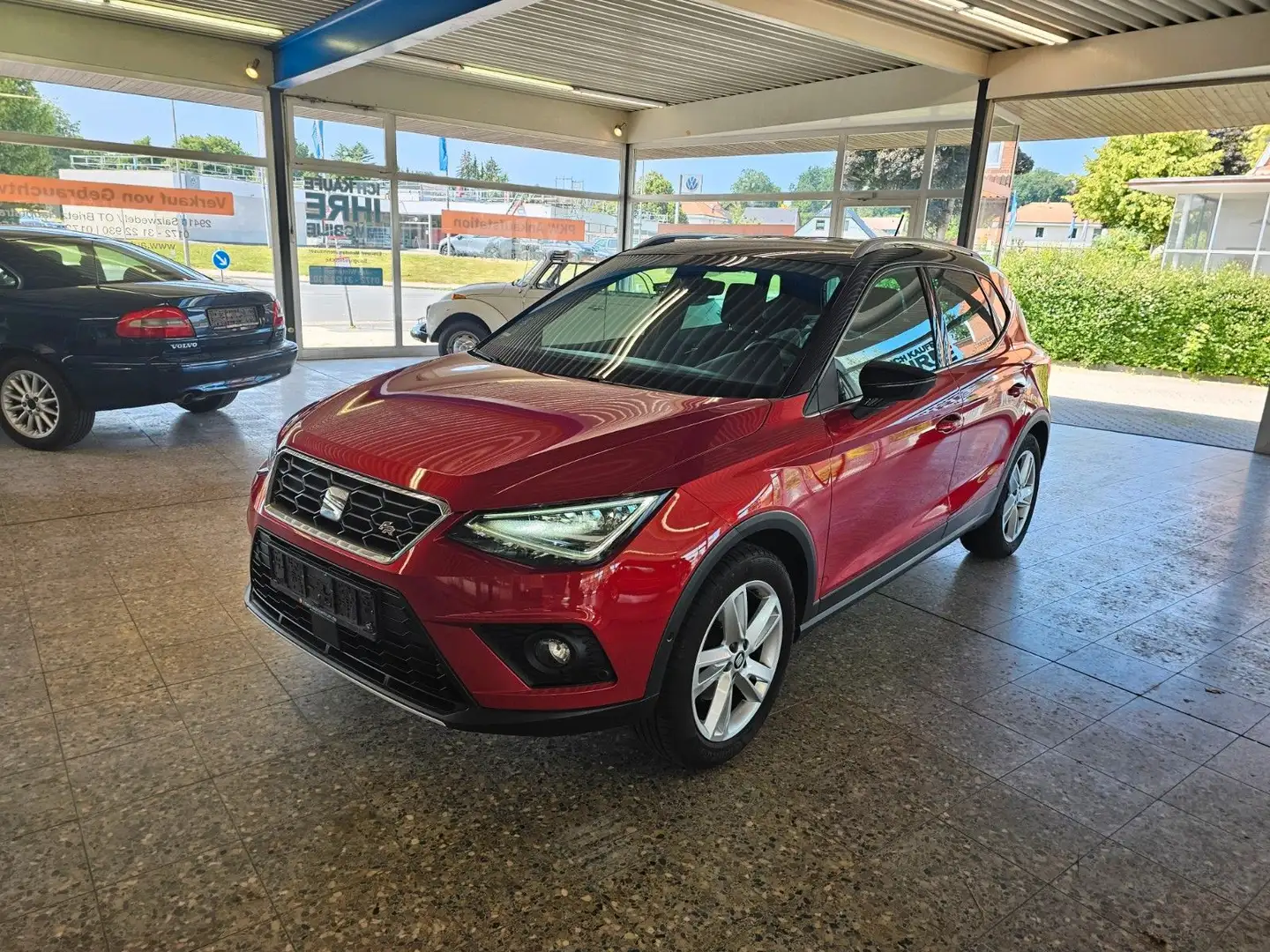 SEAT Arona FR+ACC+SHZ+Navi+DAB+Kamera+LED+Scheckheft Rood - 1
