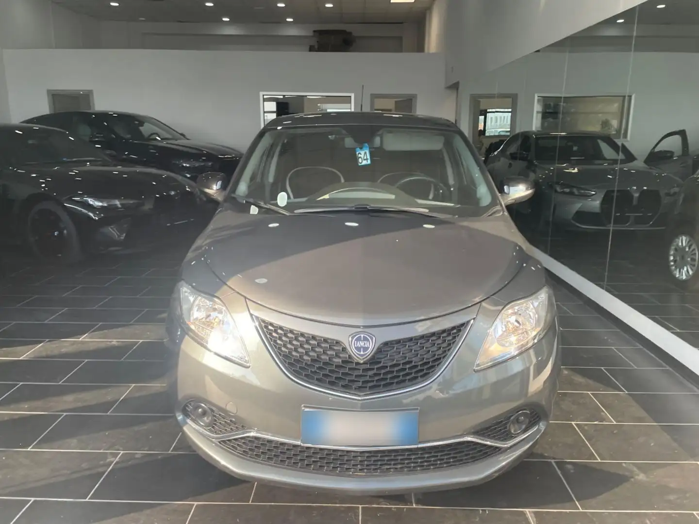 Lancia Ypsilon Ypsilon 0.9 85cv benzina Automatico Bluetooth Сірий - 2