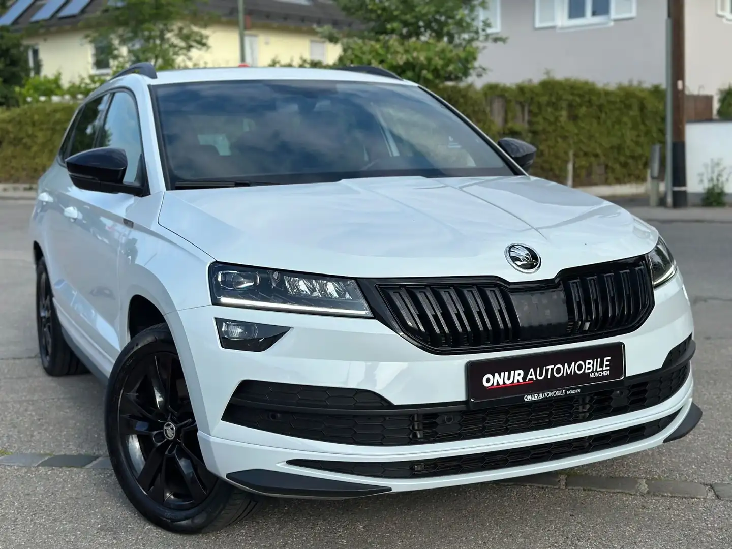 Skoda Karoq 2.0 TDI 4x4 Sportline SHZ v+h AHK Kamera Blanc - 1