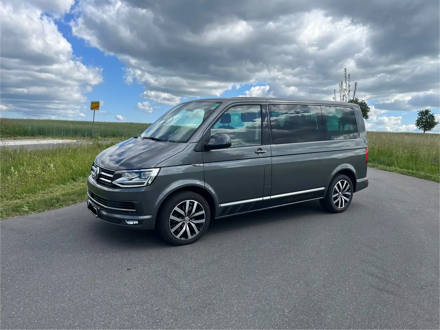 Volkswagen T6 Multivan Comfortline 4Motion Gris - 2