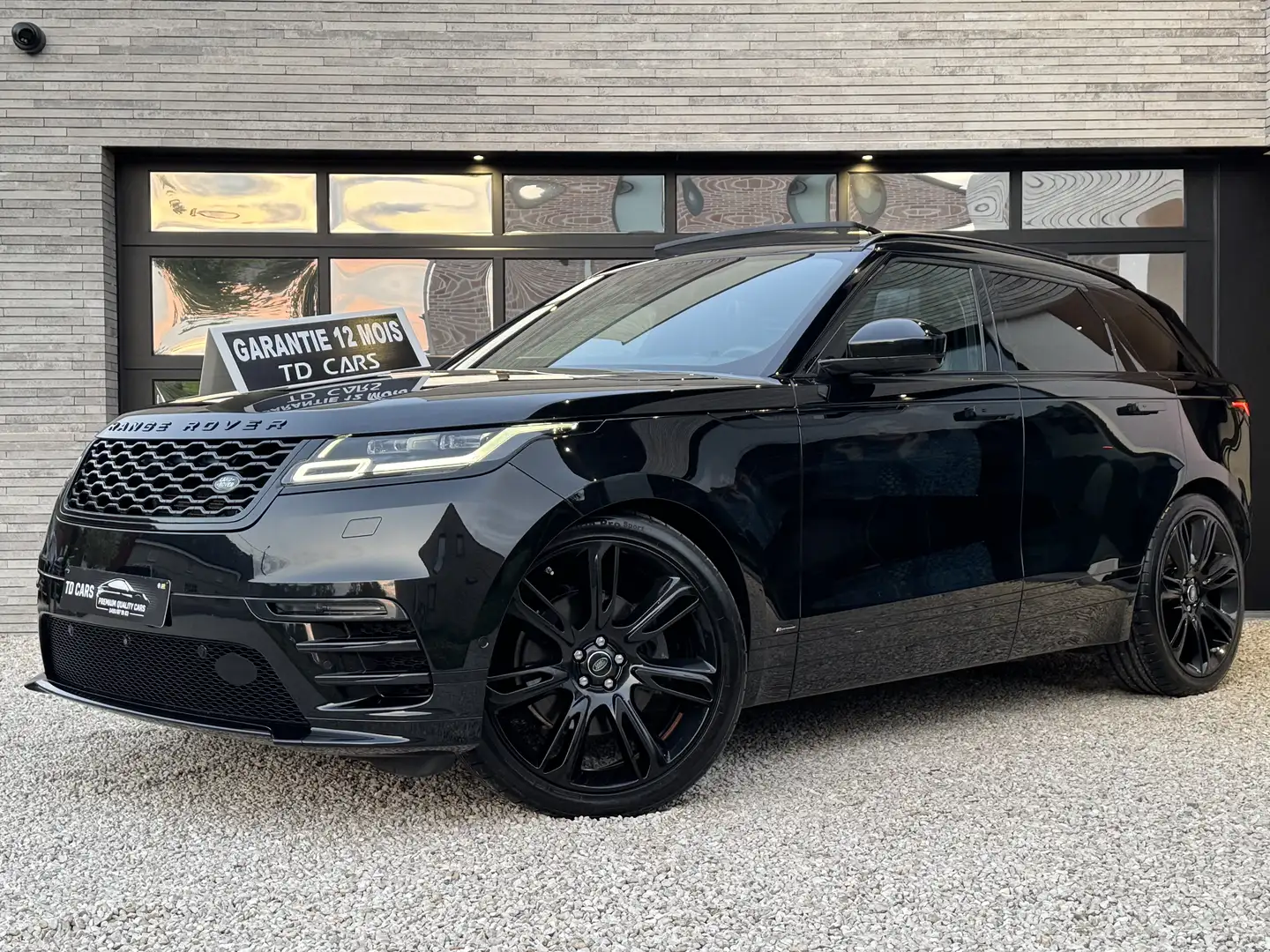 Land Rover Range Rover Velar 3.0 TD6 R-Dynamic S⚠️GARANTIE 12 MOIS⚠️ Černá - 1