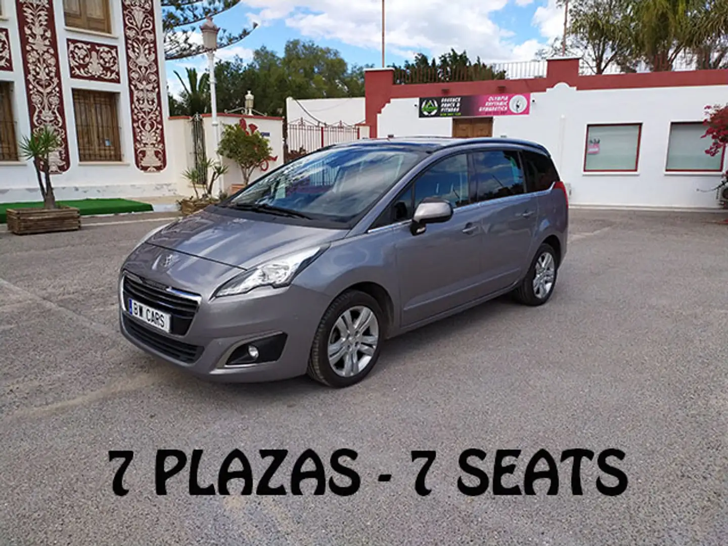 Peugeot 5008 1.6 BlueHDI Allure 7 pl. 120 Gris - 1