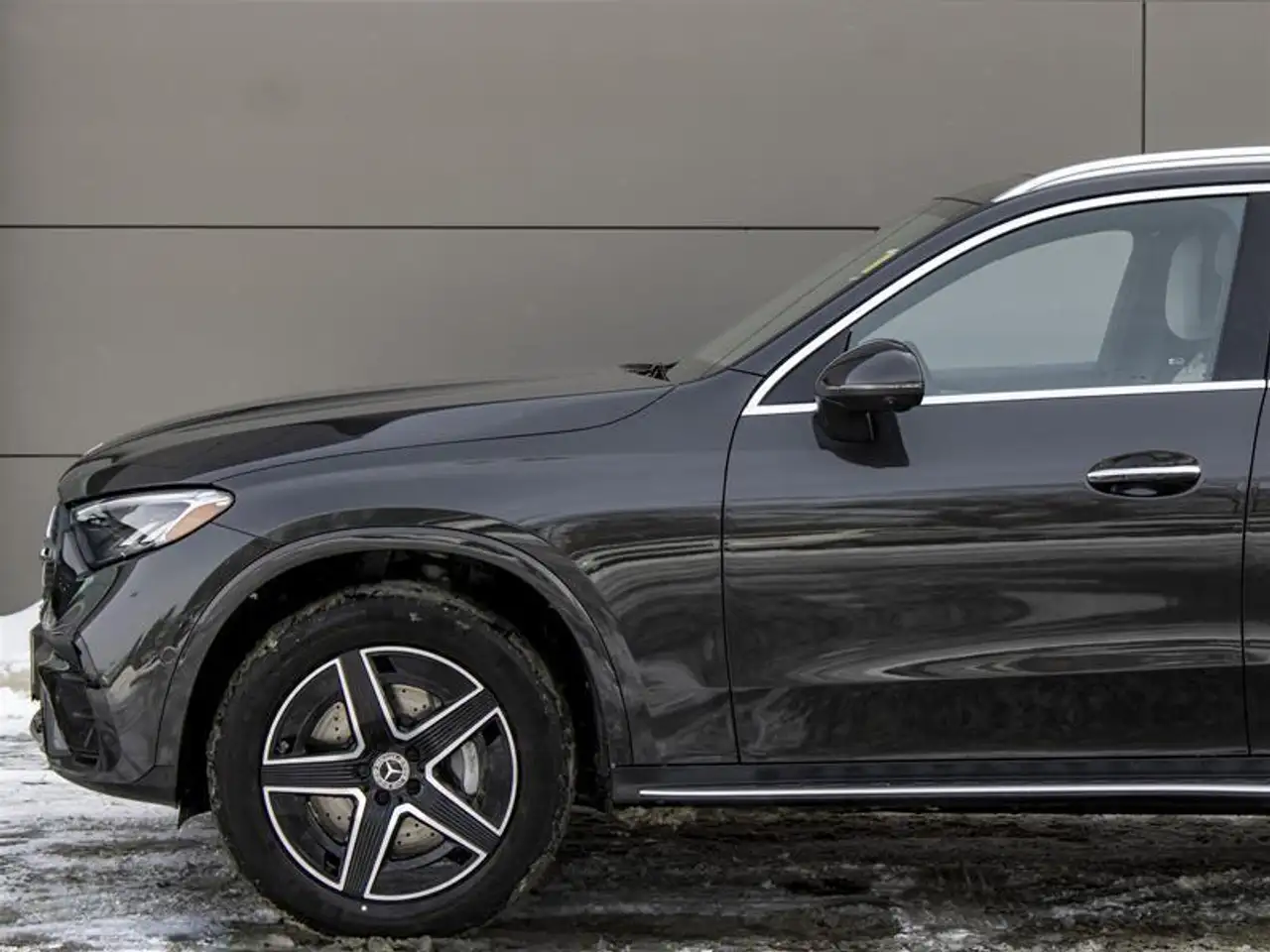 Mercedes-Benz GLC снимка Mercedes-Benz GLC