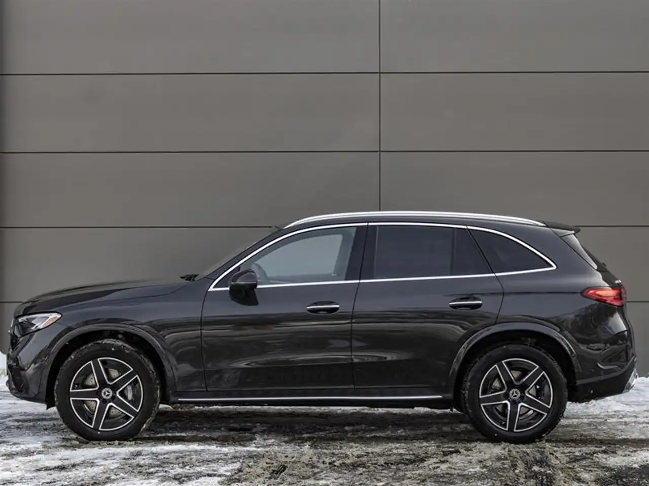 Mercedes-Benz GLC снимка Mercedes-Benz GLC