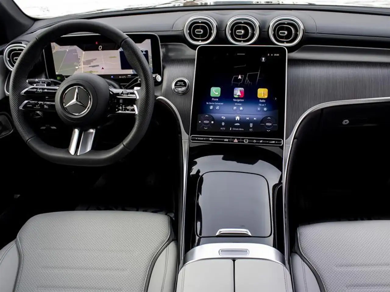 Mercedes-Benz GLC снимка Mercedes-Benz GLC