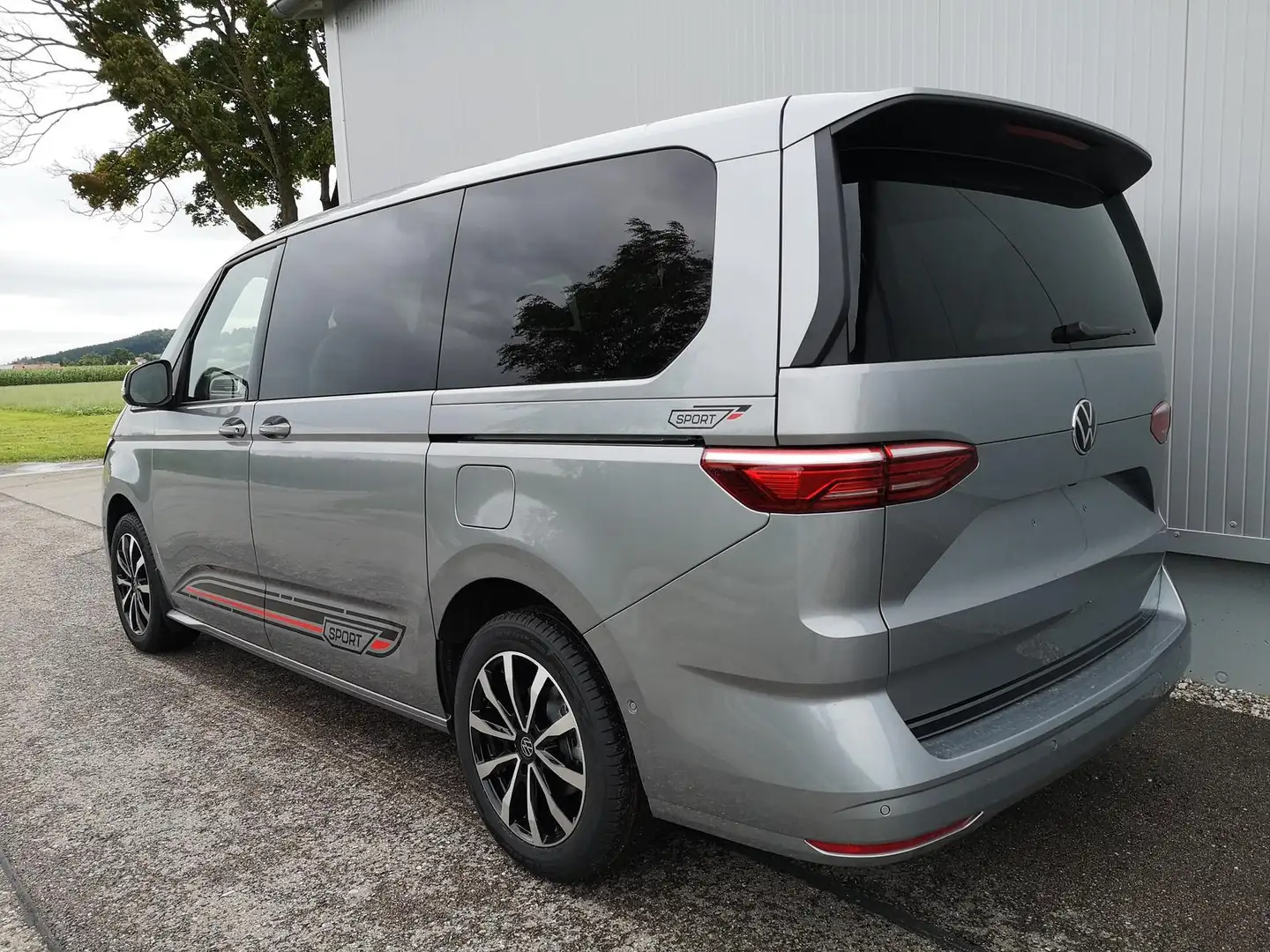 Volkswagen T7 Multivan 2.0 TDI LÜ DSG Navi Standh. Sport Edition 7 Sit... Silber - 2