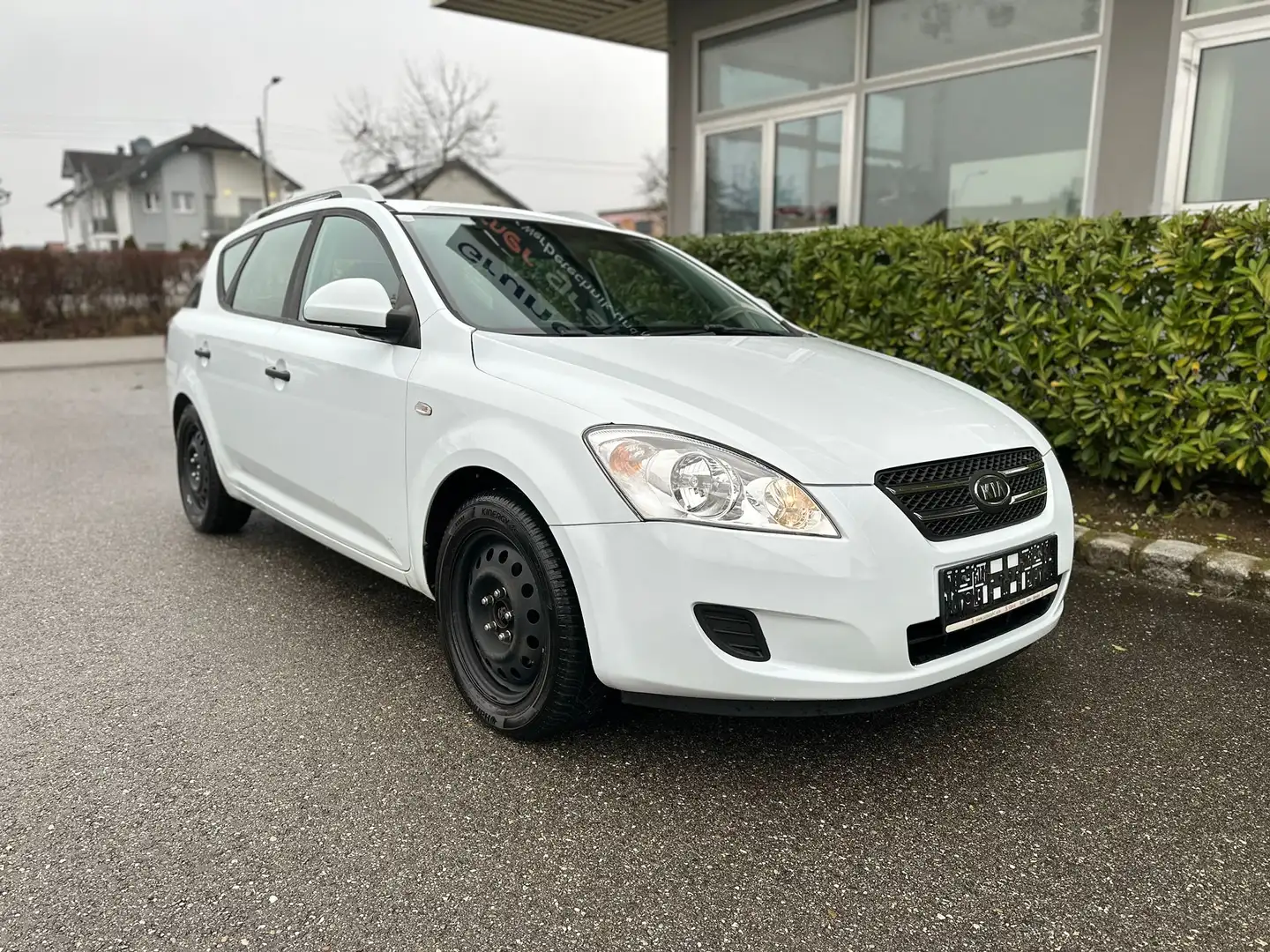 Kia Ceed SW / cee'd SW Ceed SW CVVT COOL ISG Weiß - 1