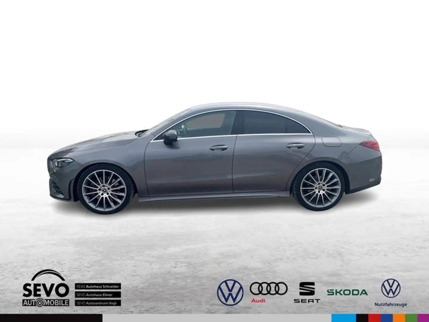 Mercedes-Benz CLA 200 AMG Line Grau - 2