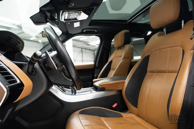 Land Rover Range Rover Sport view 10