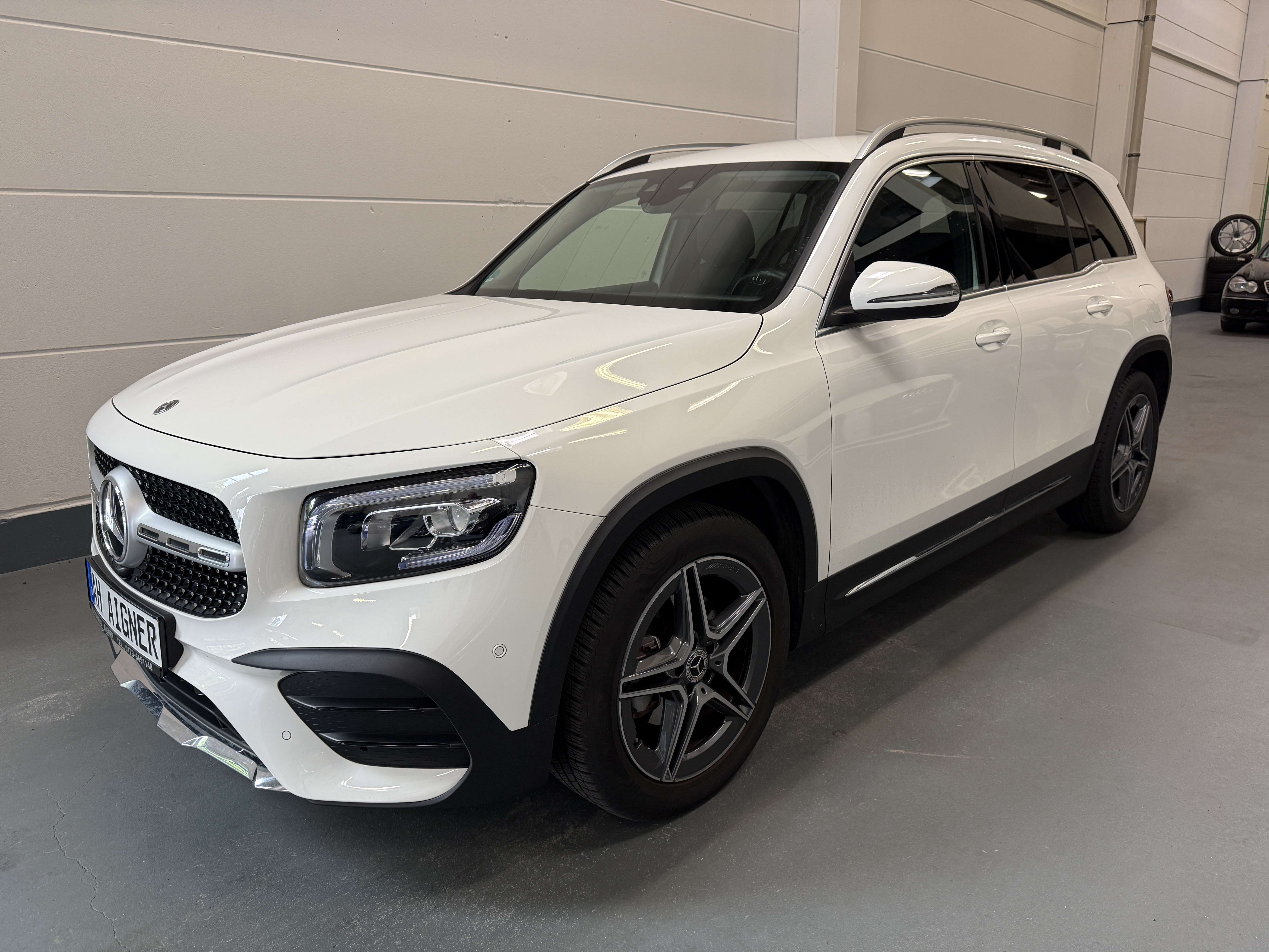 Mercedes-Benz GLB 180