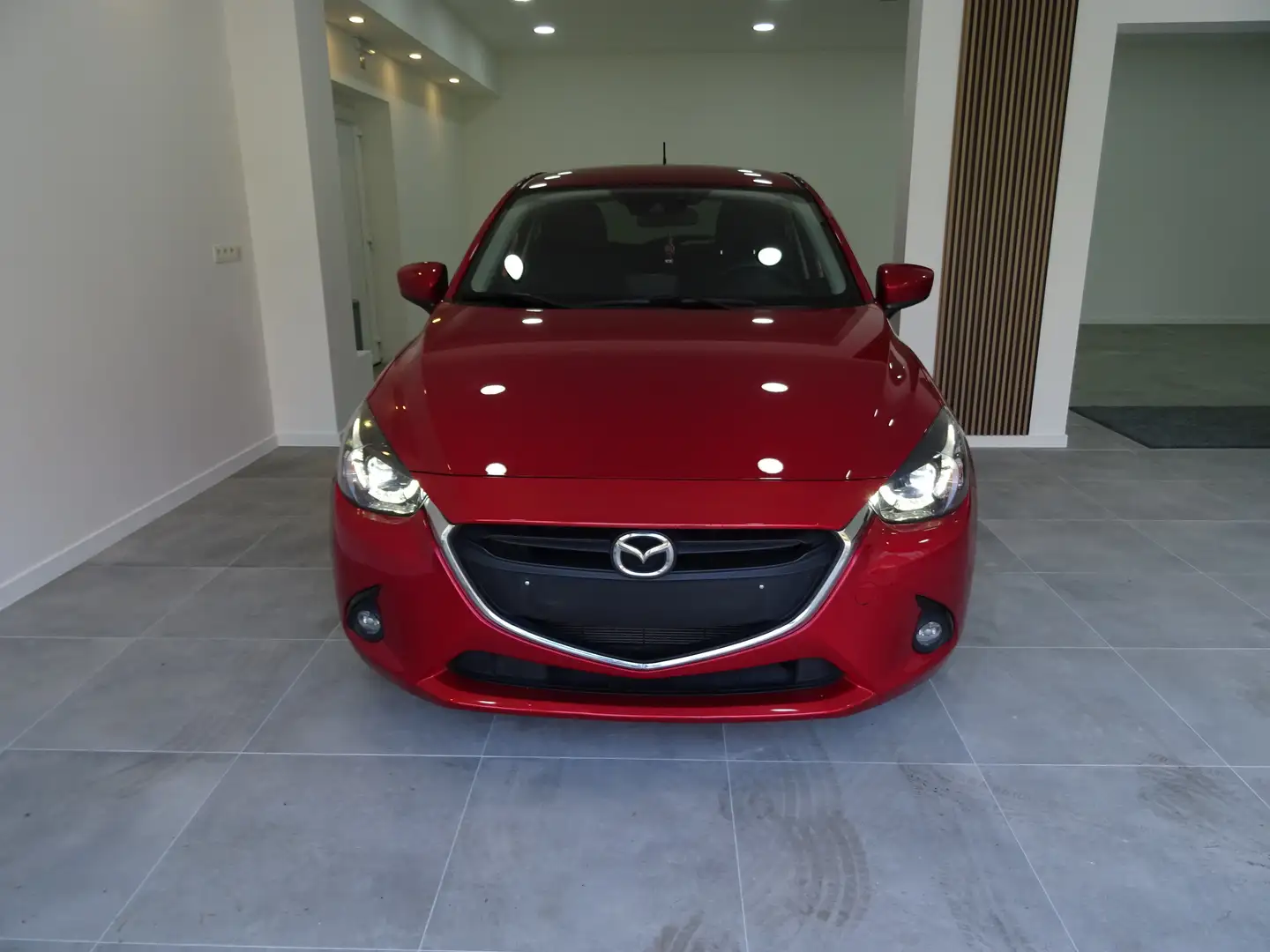 Mazda 2 1.5i Skyactiv-G Skycruise Rouge - 1