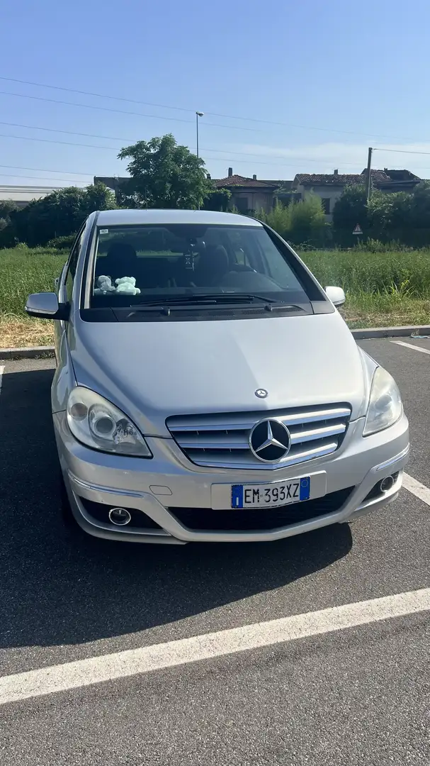 Mercedes-Benz B 180 - 1